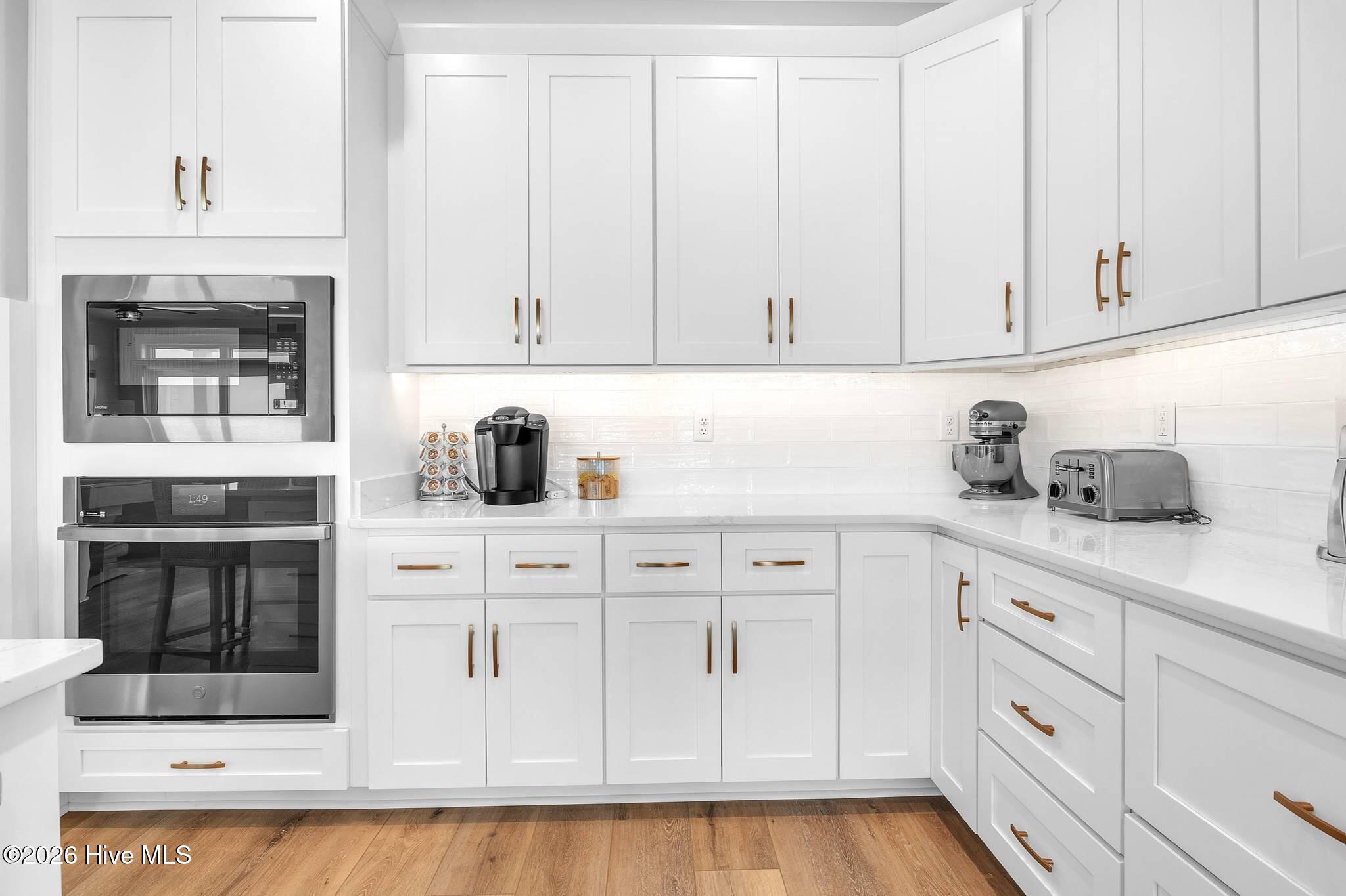 100558345 | Photo 26