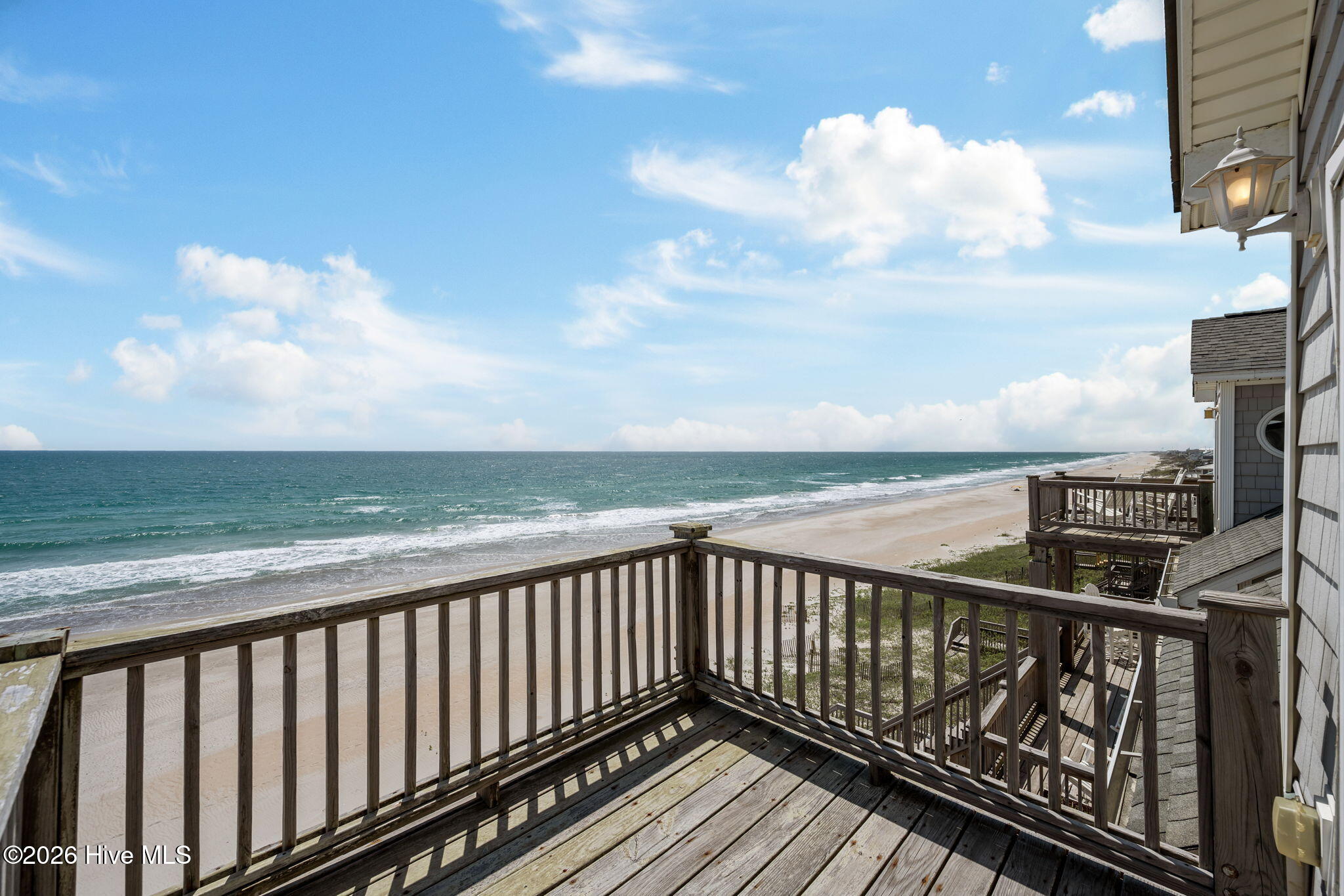 100570241 | Photo 28