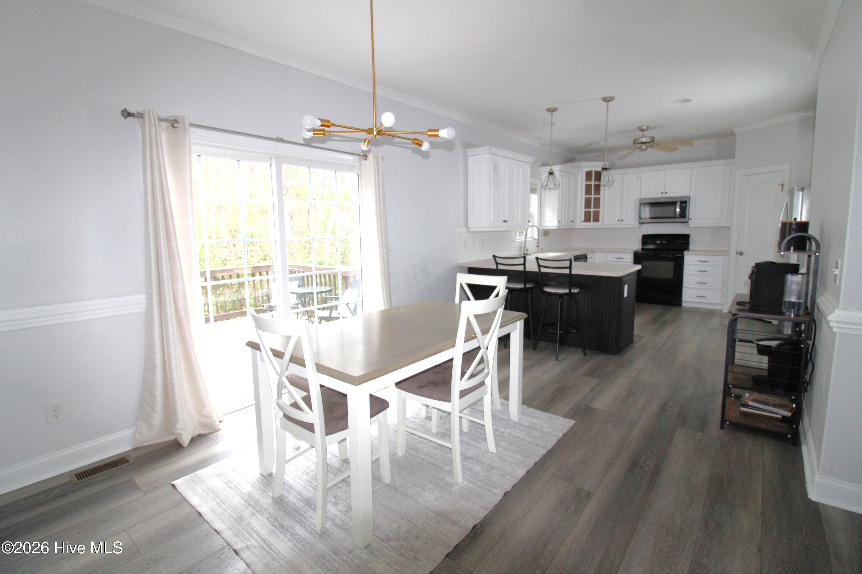 100538724 | Photo 14