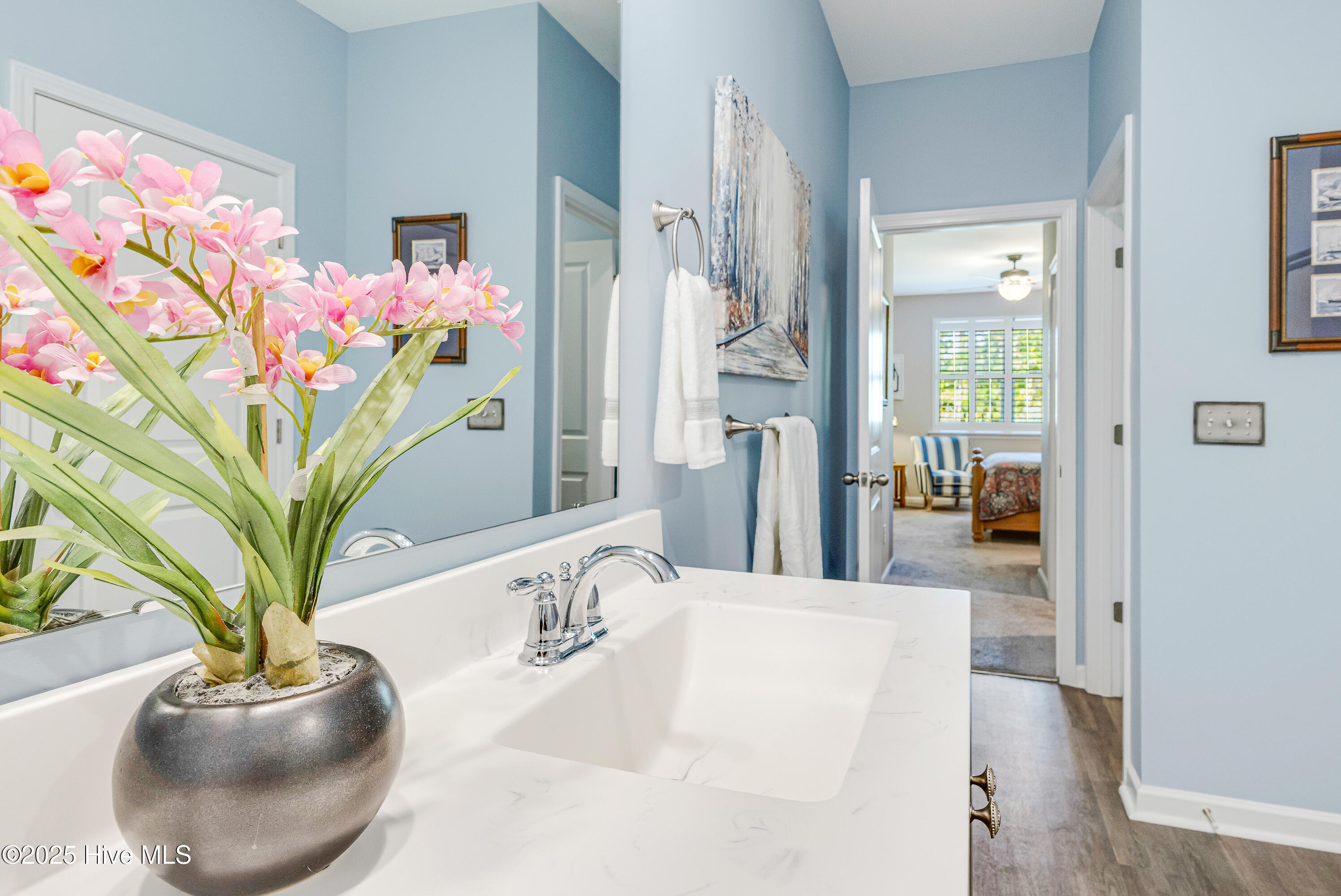 100537836 | Photo 30