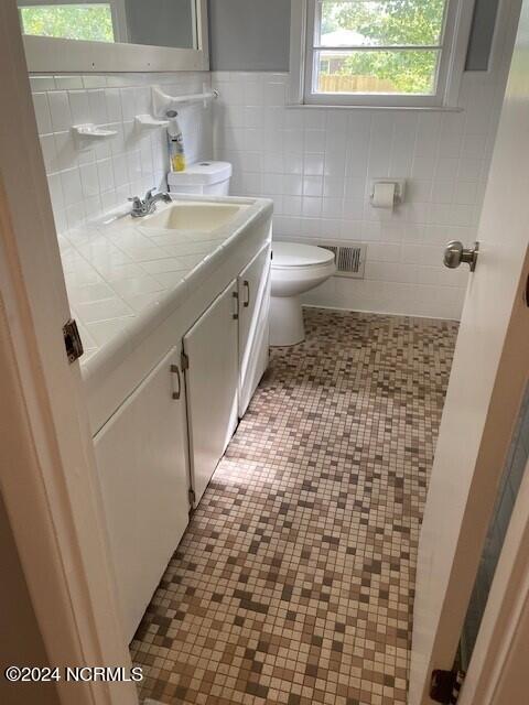 100533796 | Photo 24