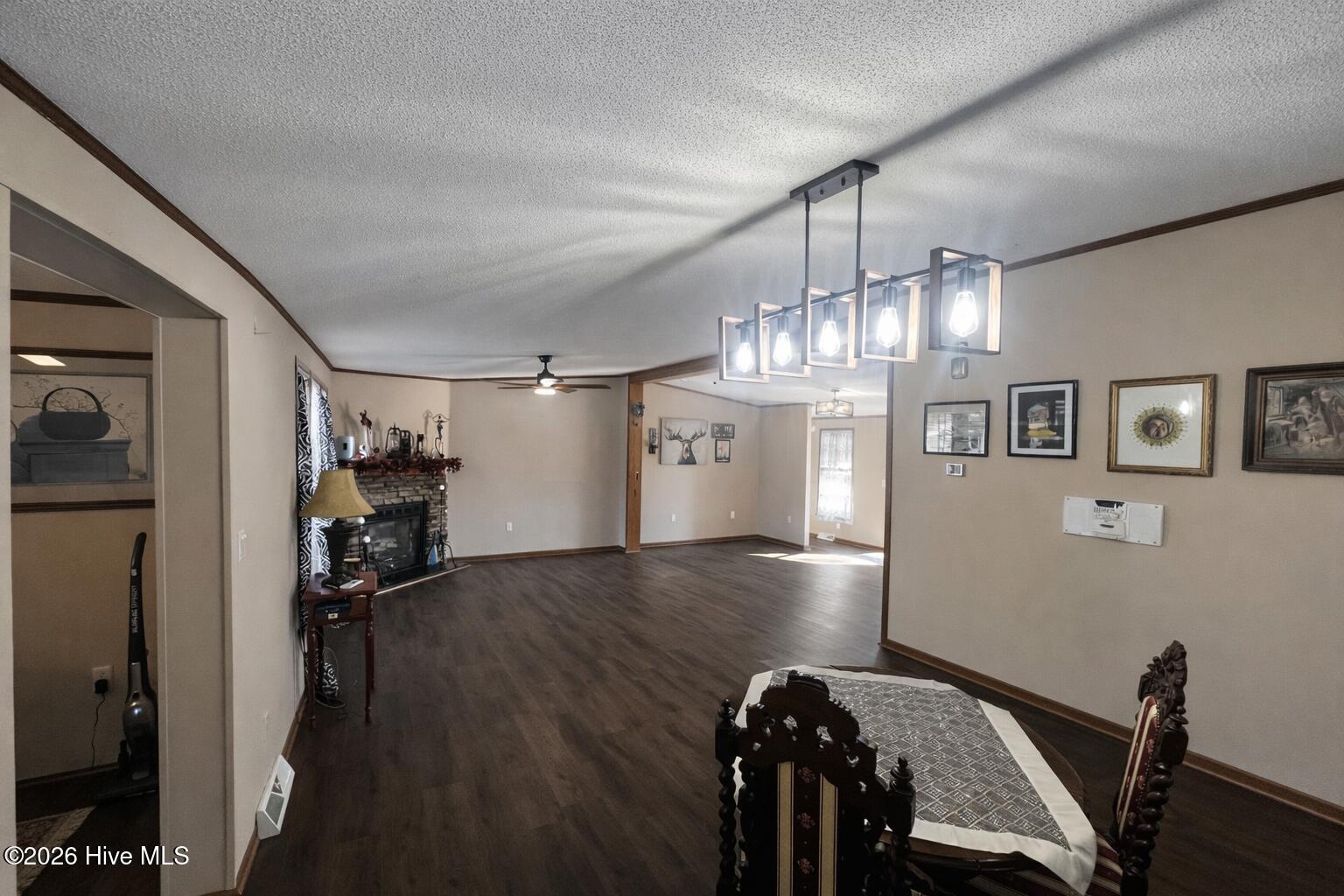 100546652 | Photo 11