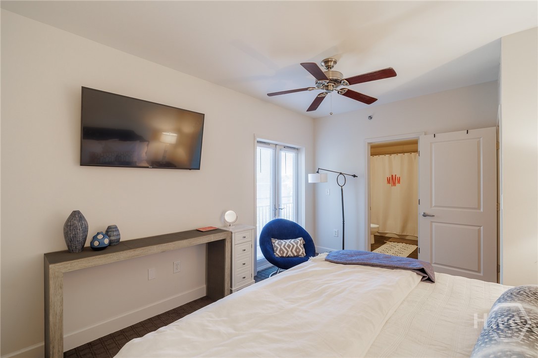 250 W Broad Street 714