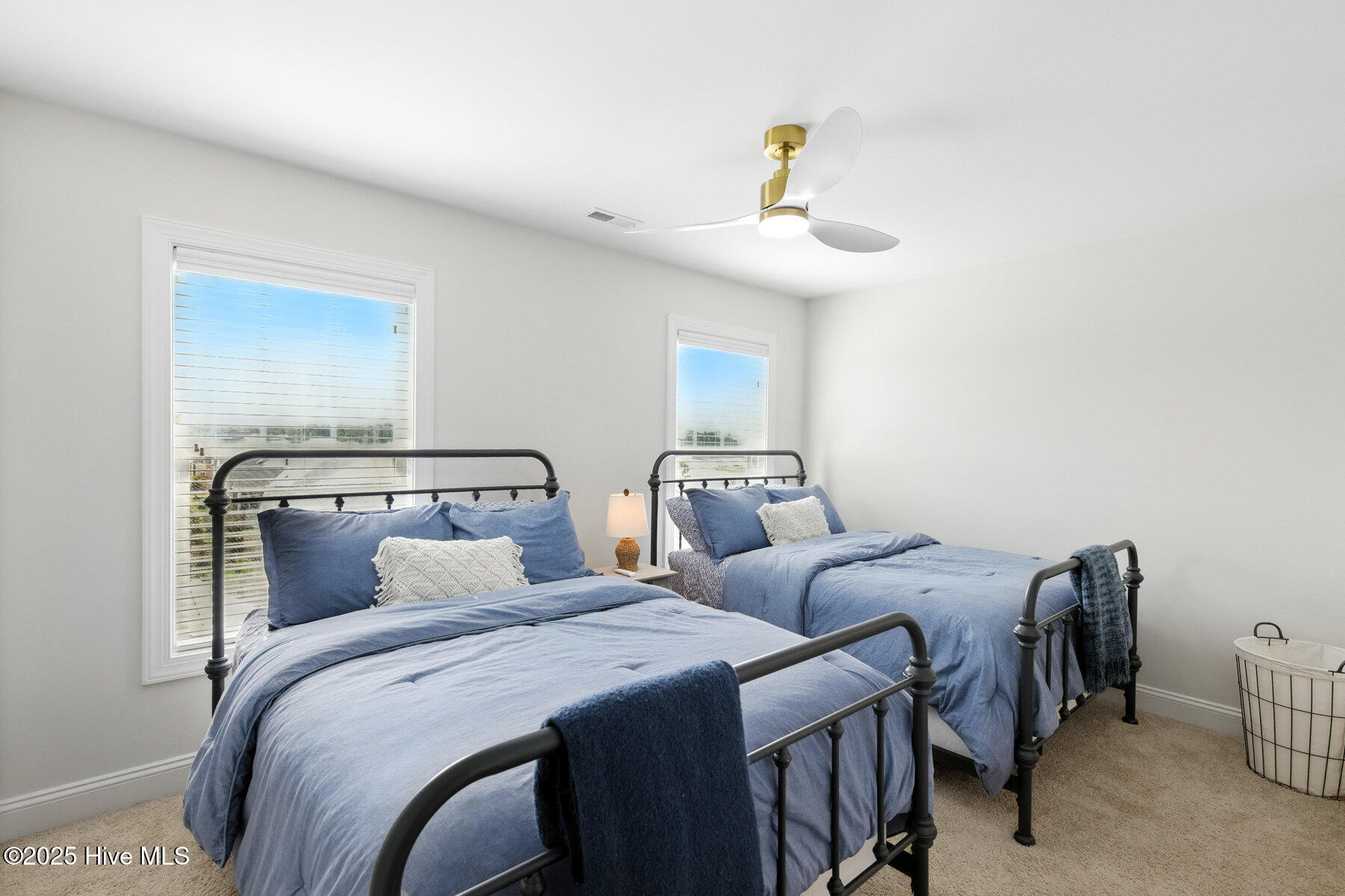 100547438 | Photo 17