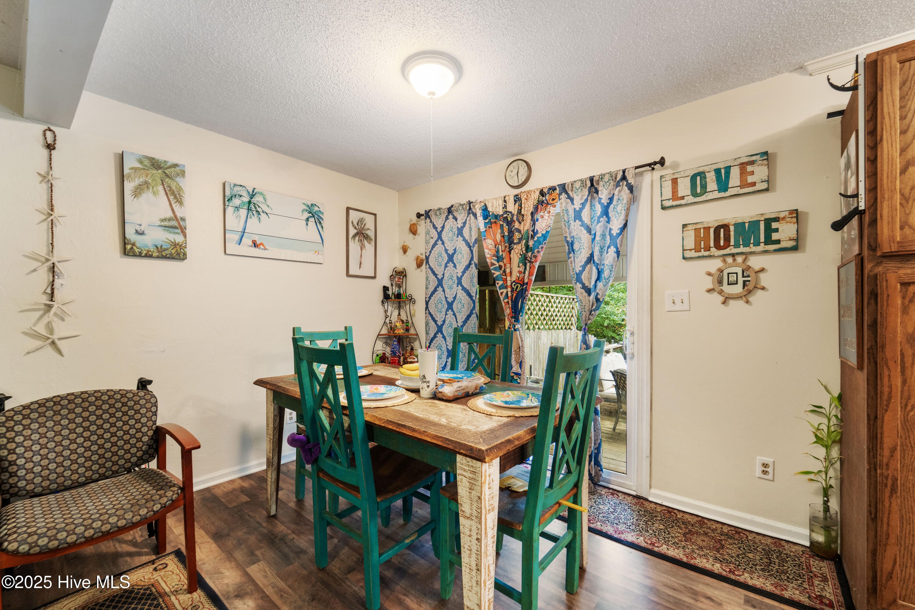 100538926 | Photo 35