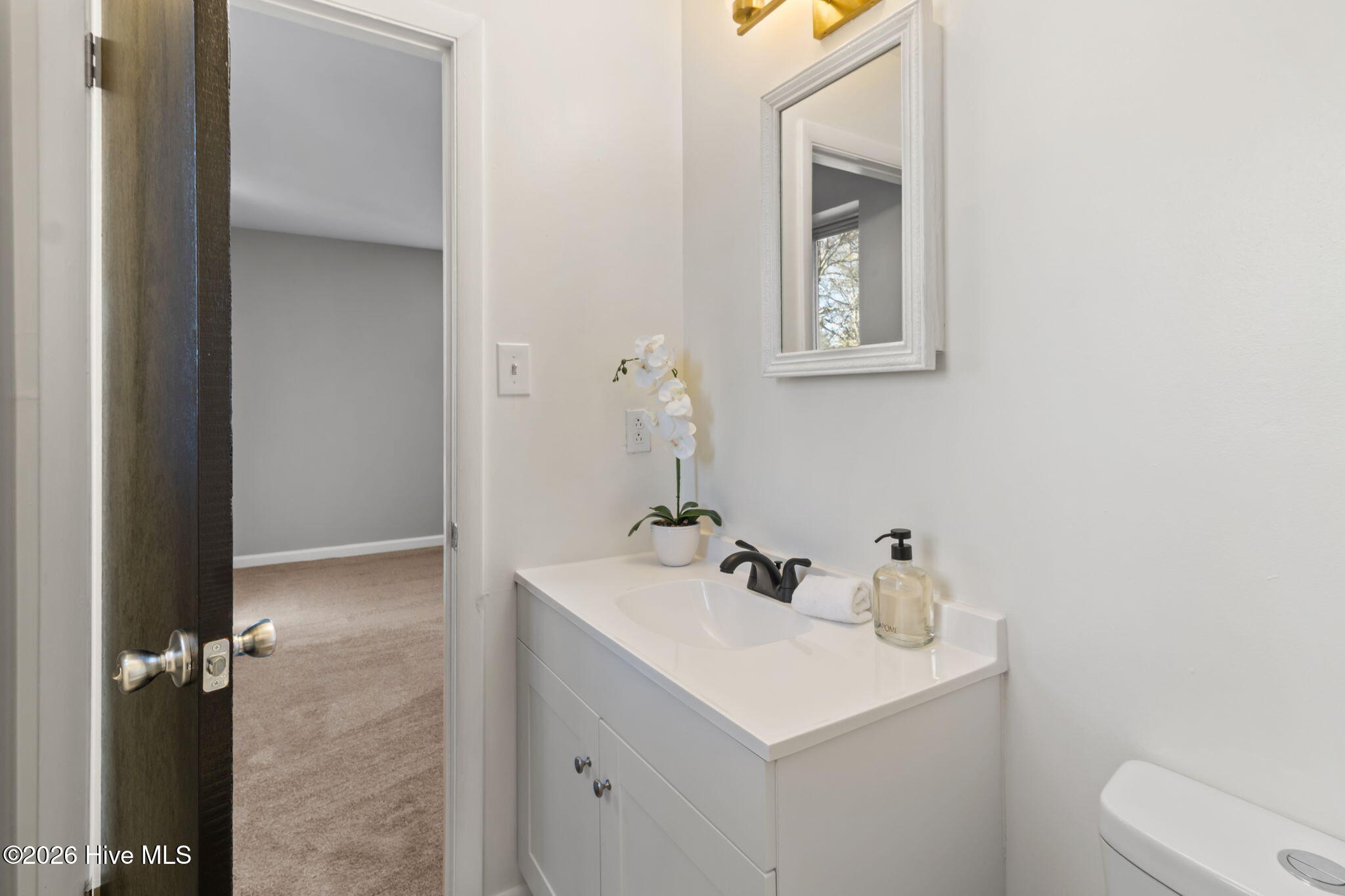 100560712 | Photo 28