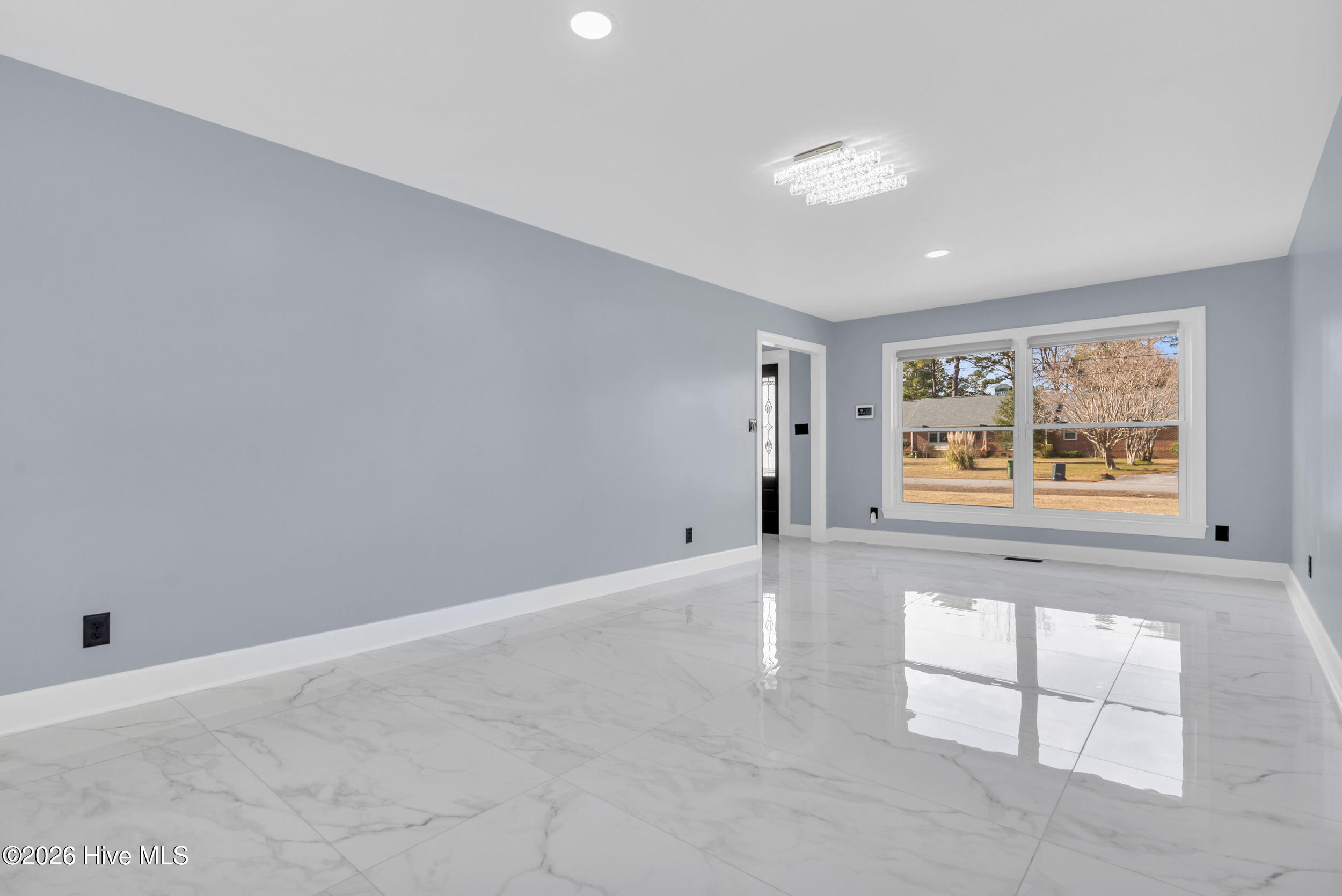 100548646 | Photo 20