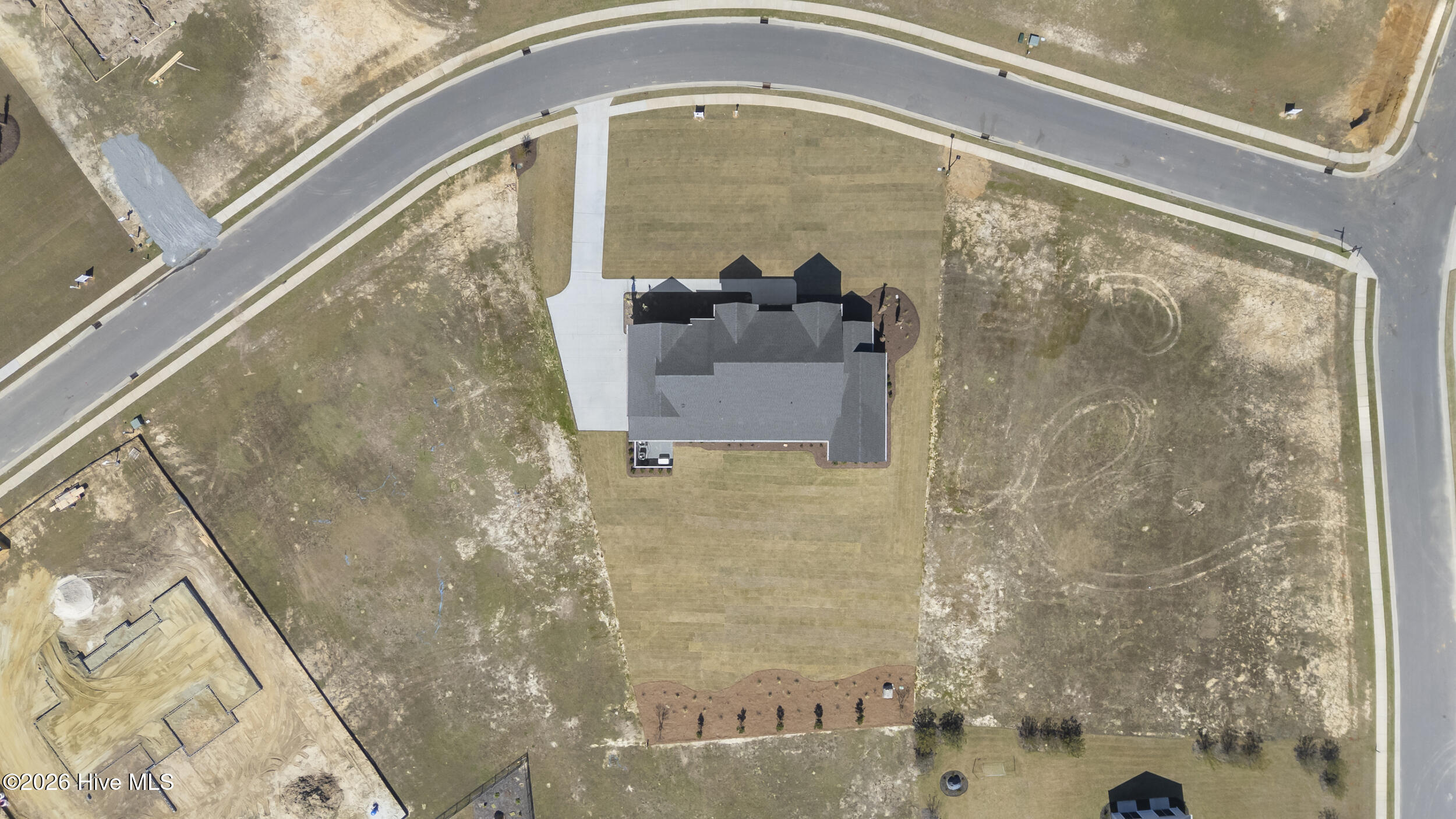 100561987 | Photo 77