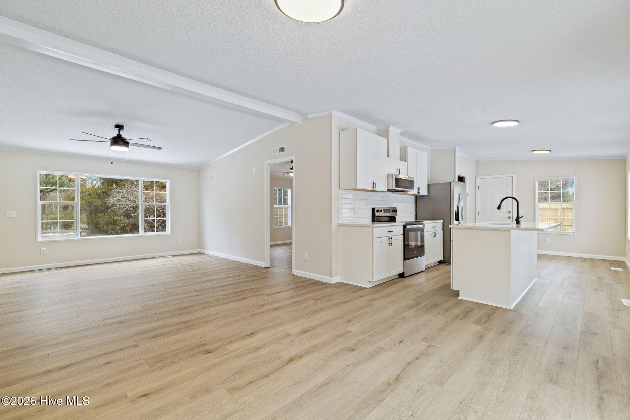 100552963 | Photo 15