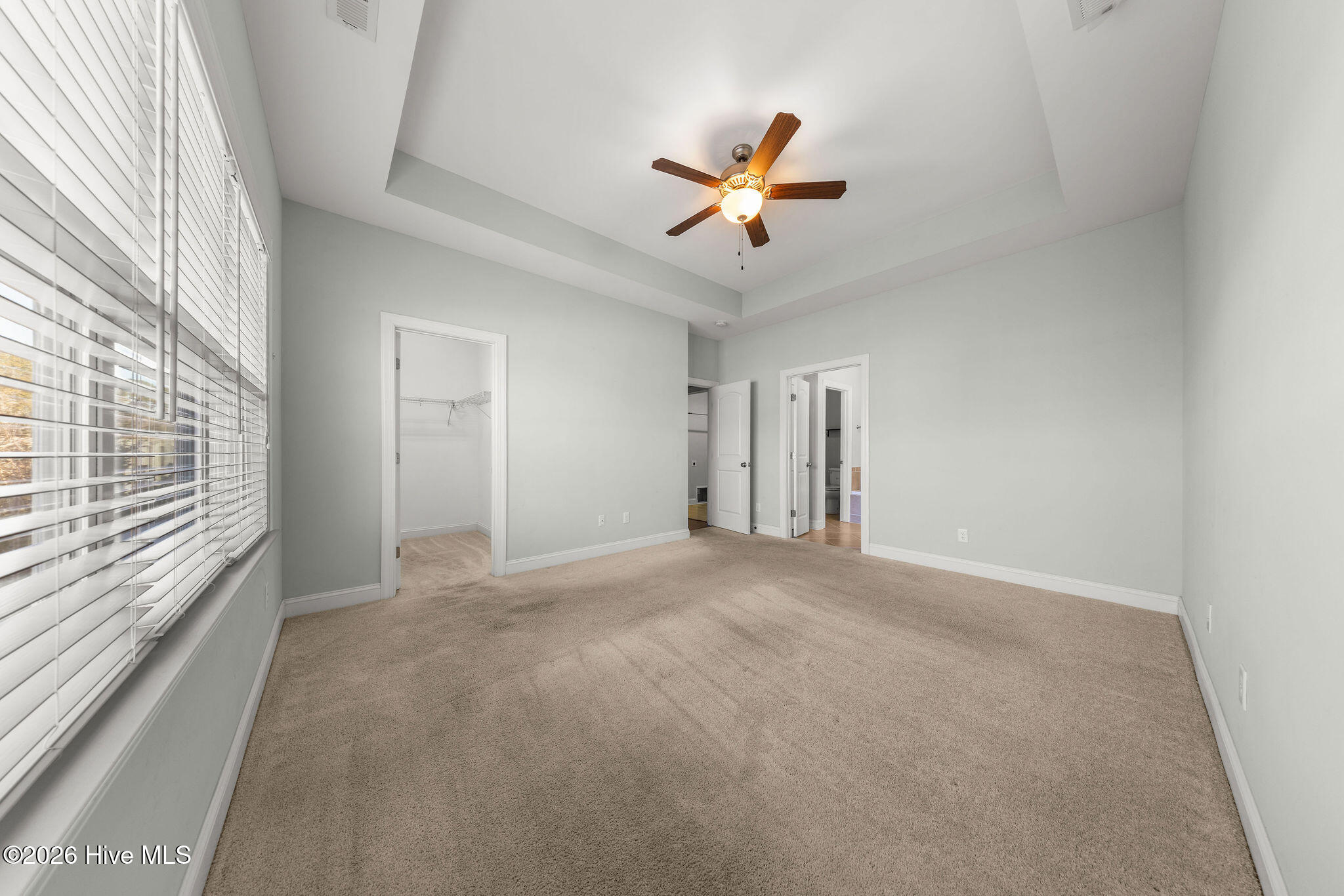 100554608 | Photo 21