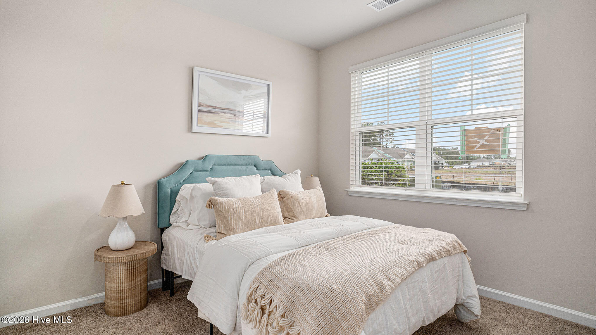 100550608 | Photo 10