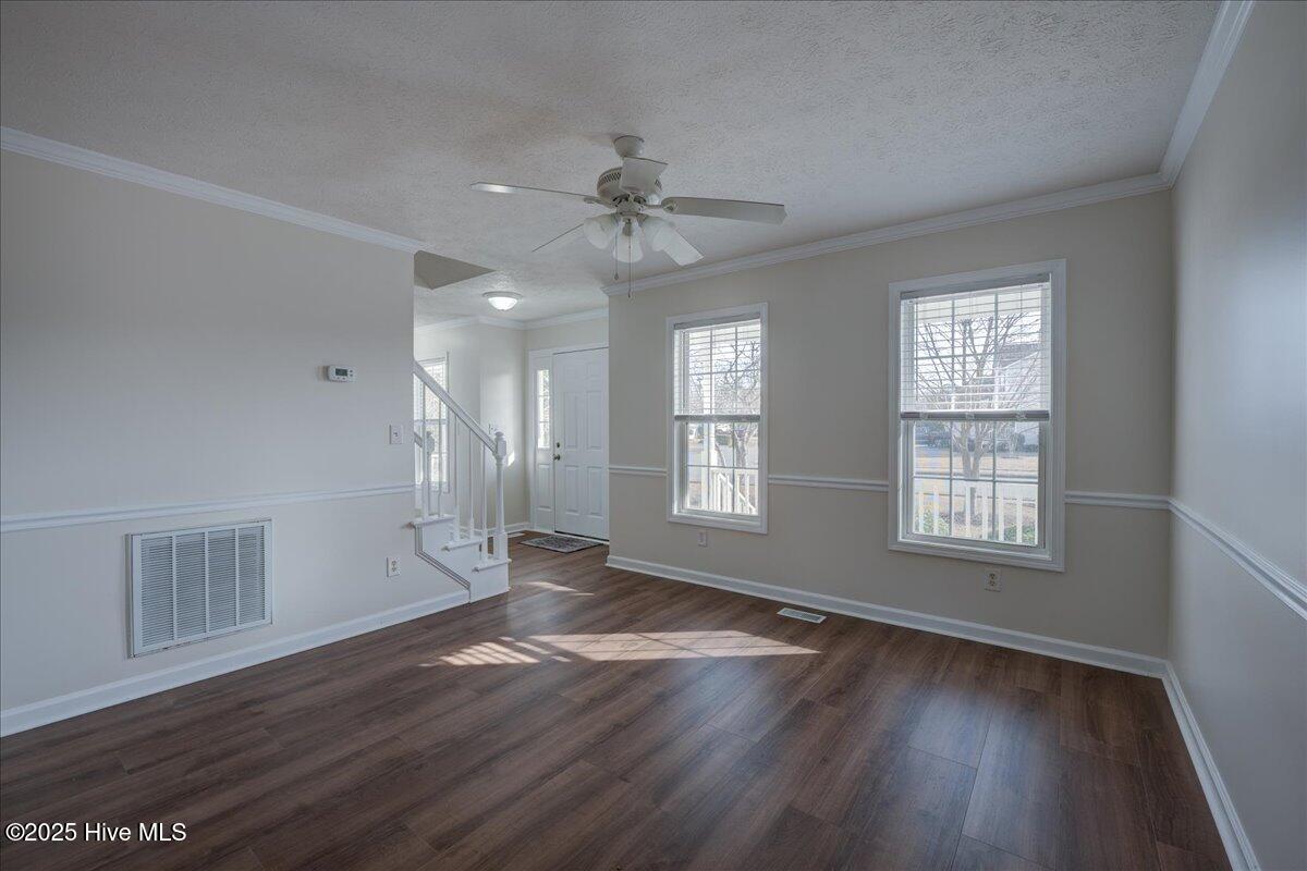 100546036 | Photo 29