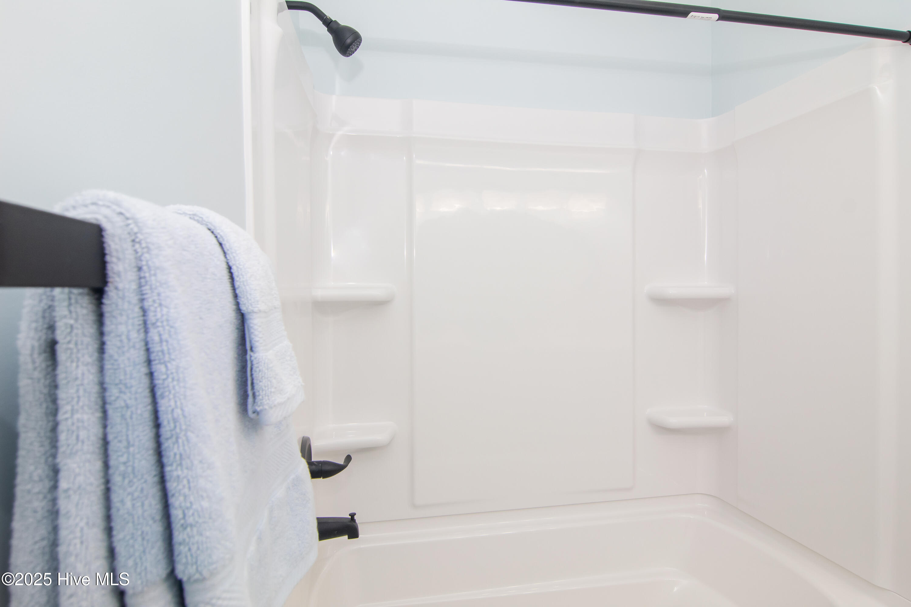 100545586 | Photo 32