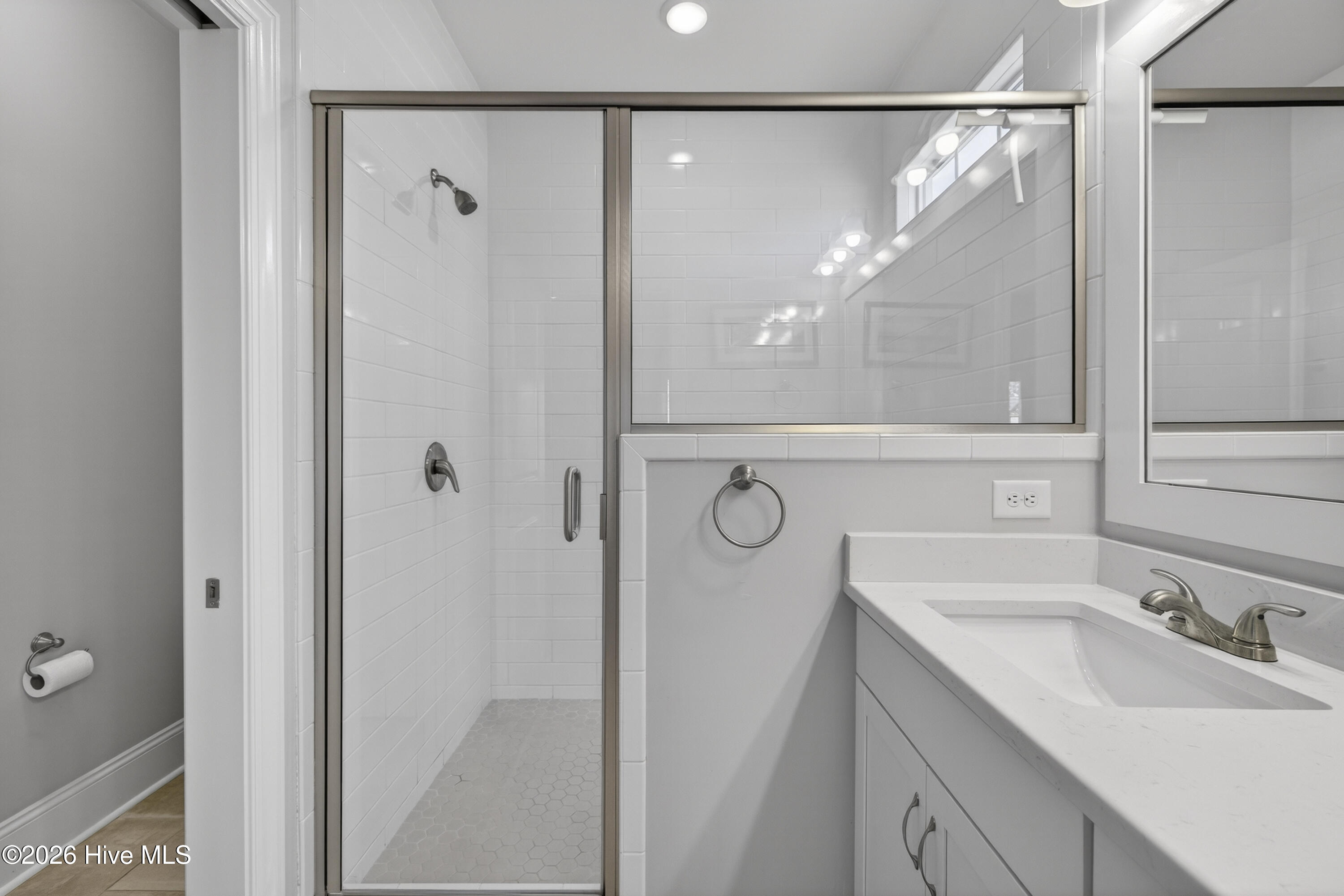 100564336 | Photo 26