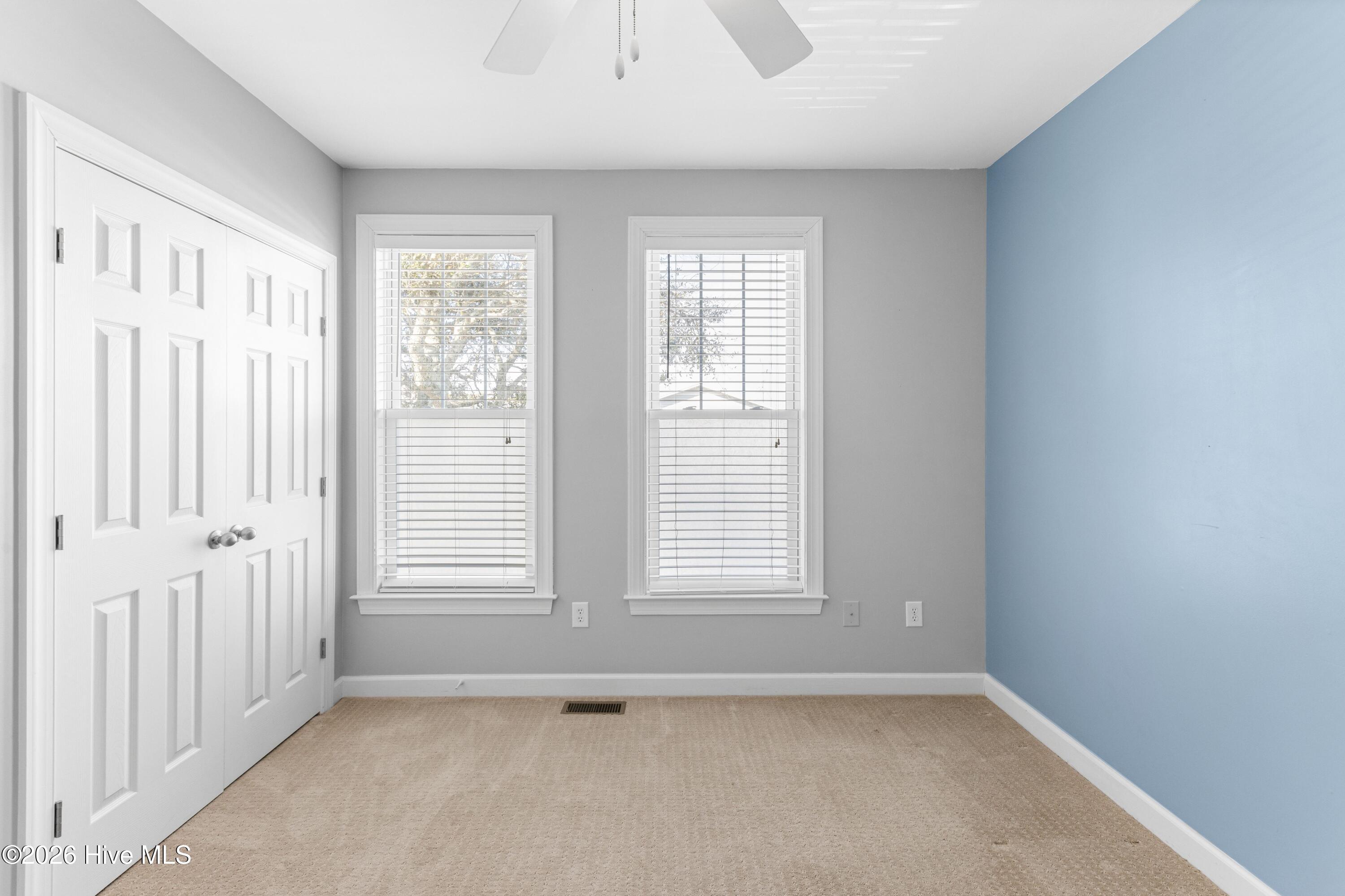 100550926 | Photo 14