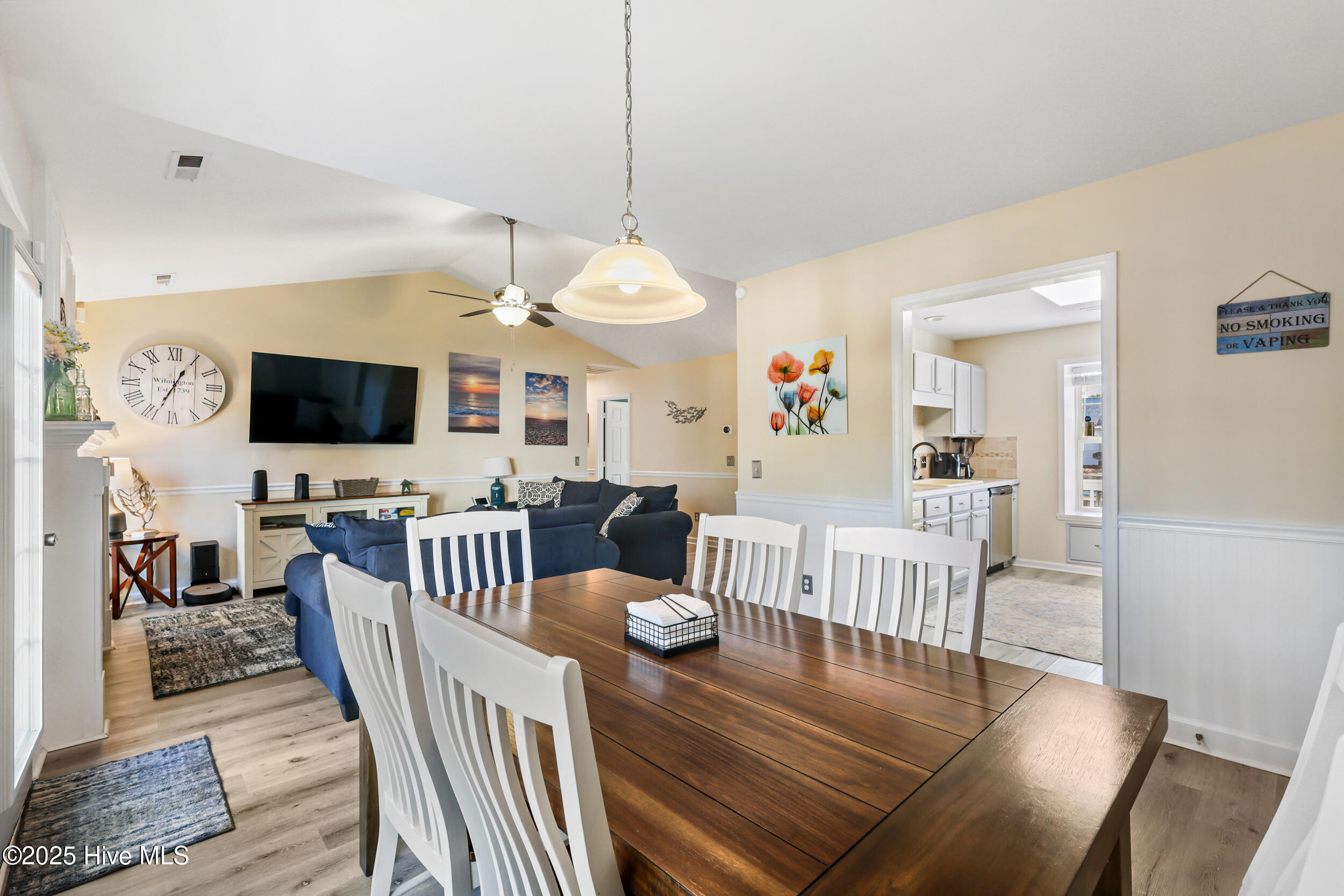 100545167 | Photo 16