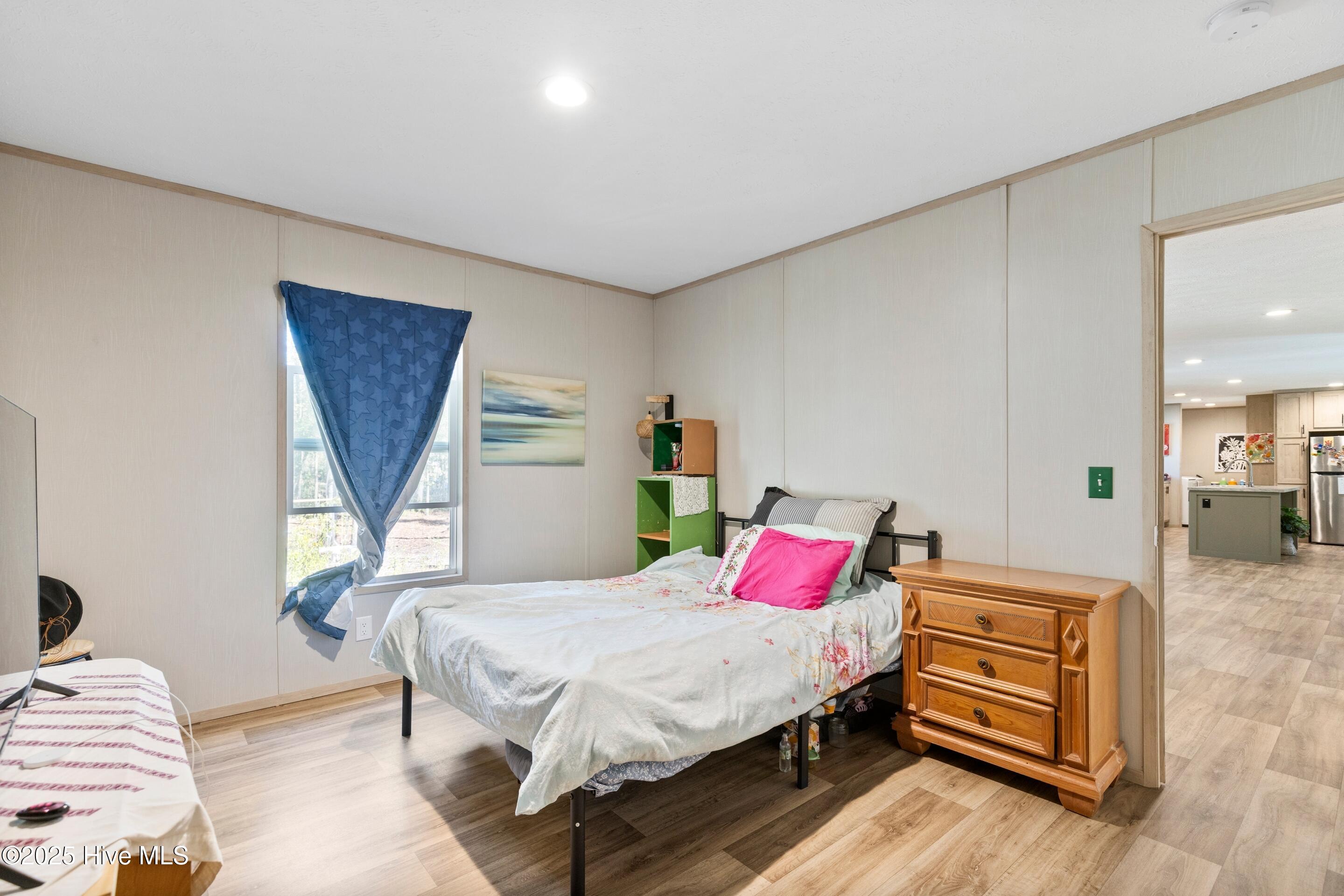 100542146 | Photo 36