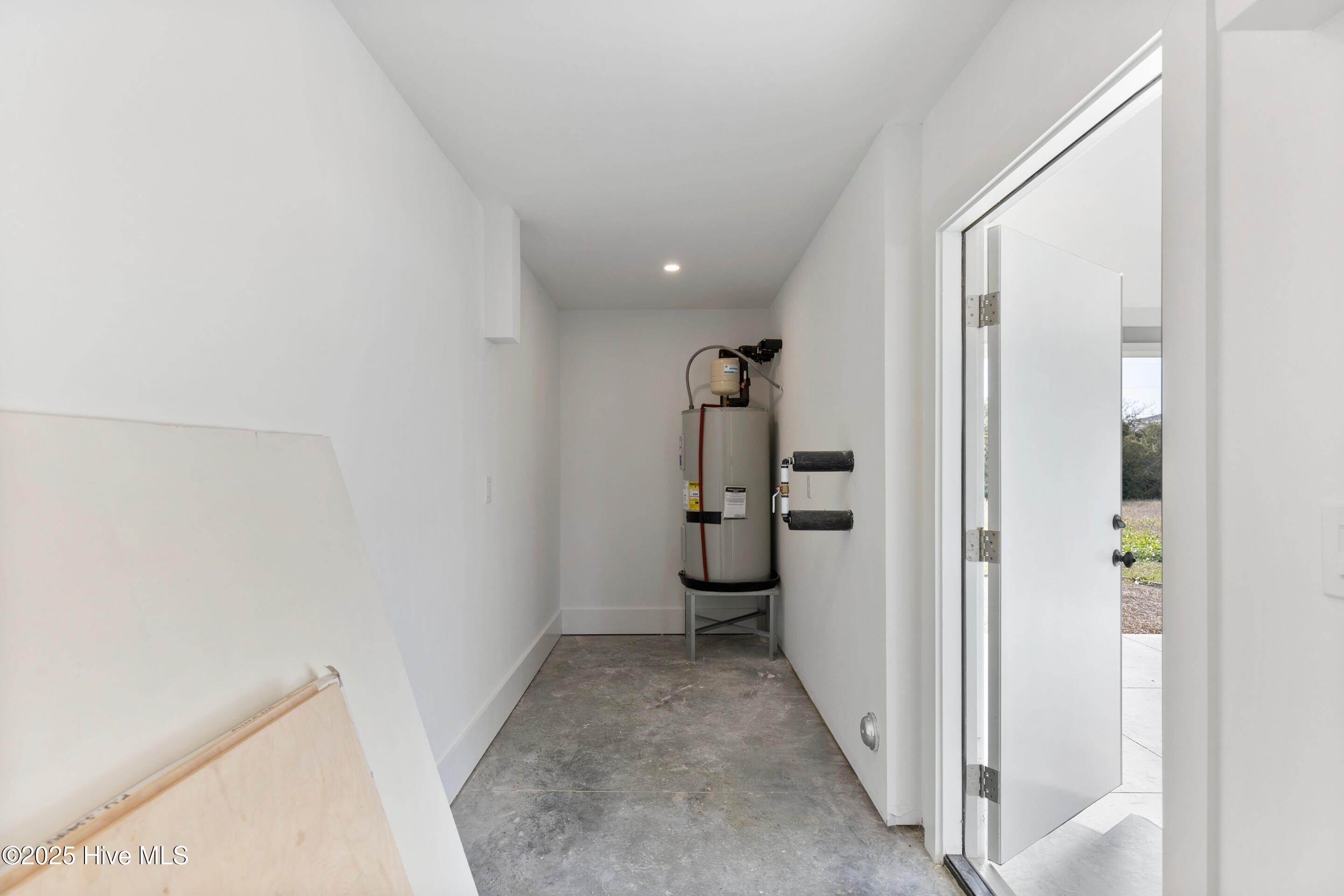 100544880 | Photo 47