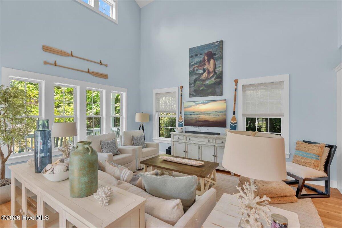 100553407 | Photo 10