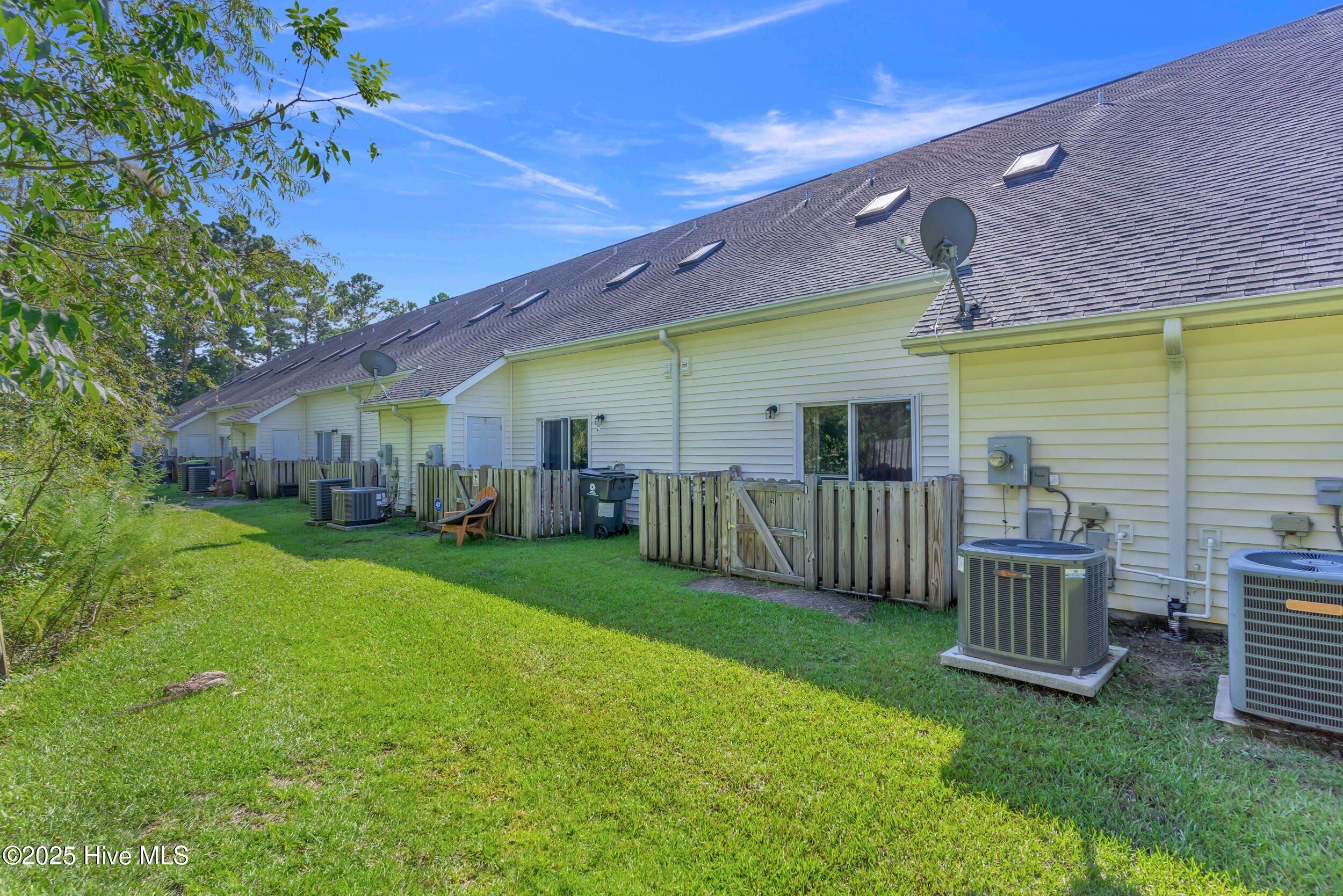 100527386 | Photo 25