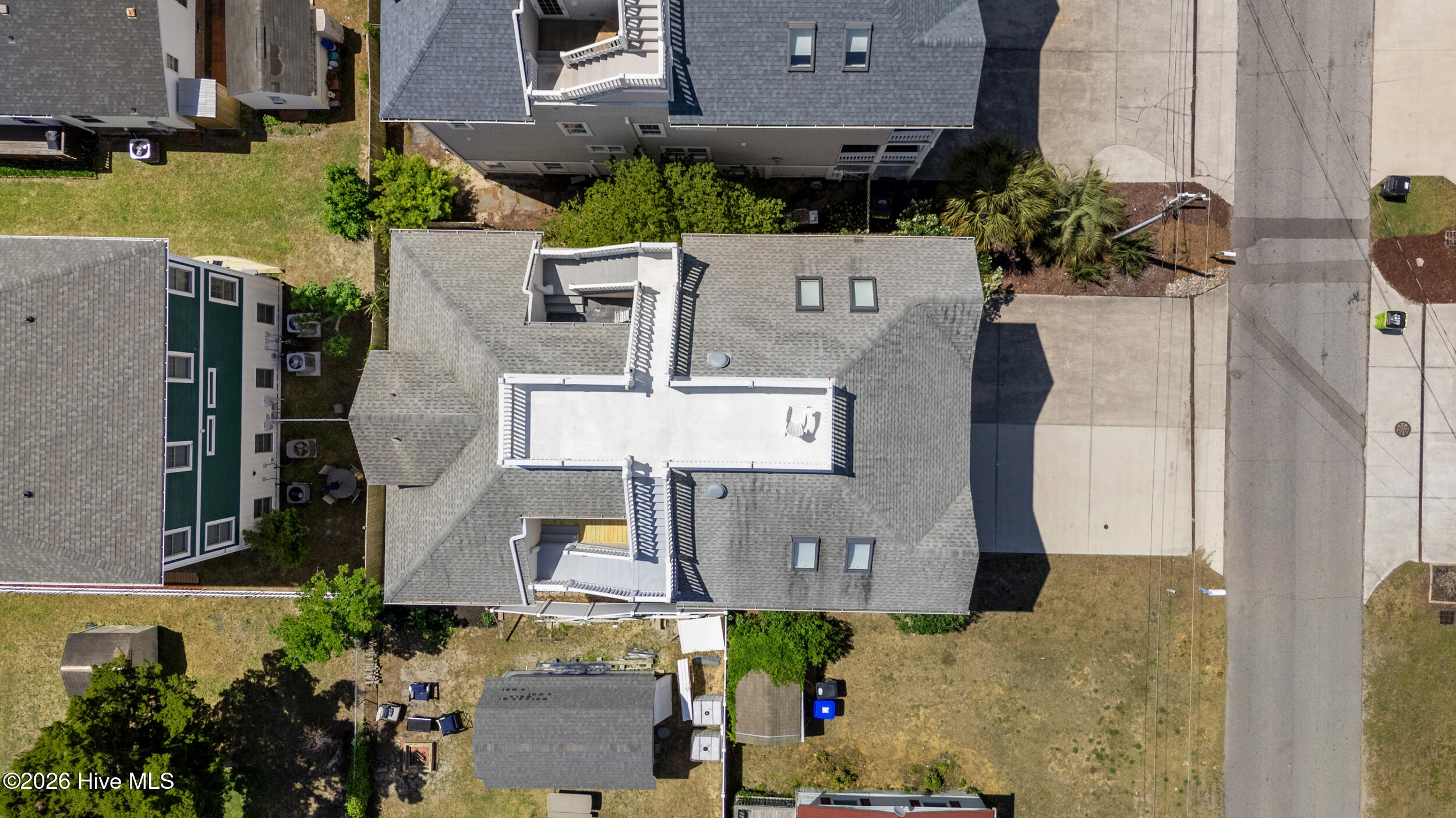 100559855 | Photo 45