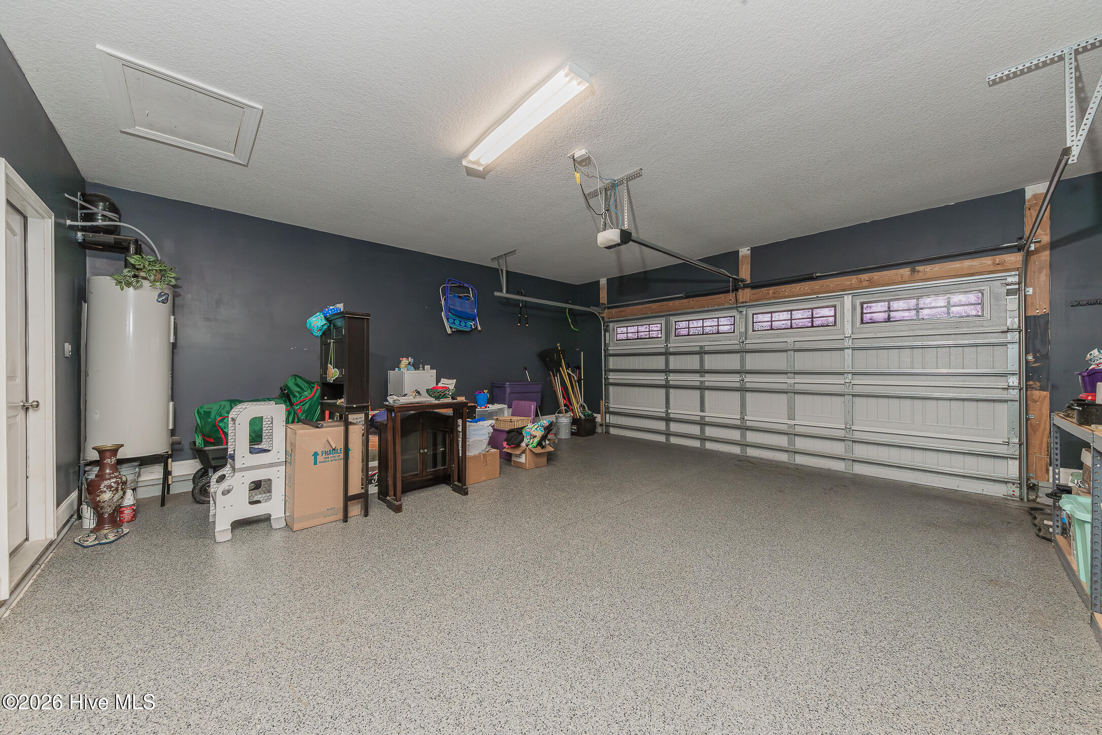 100556125 | Photo 36