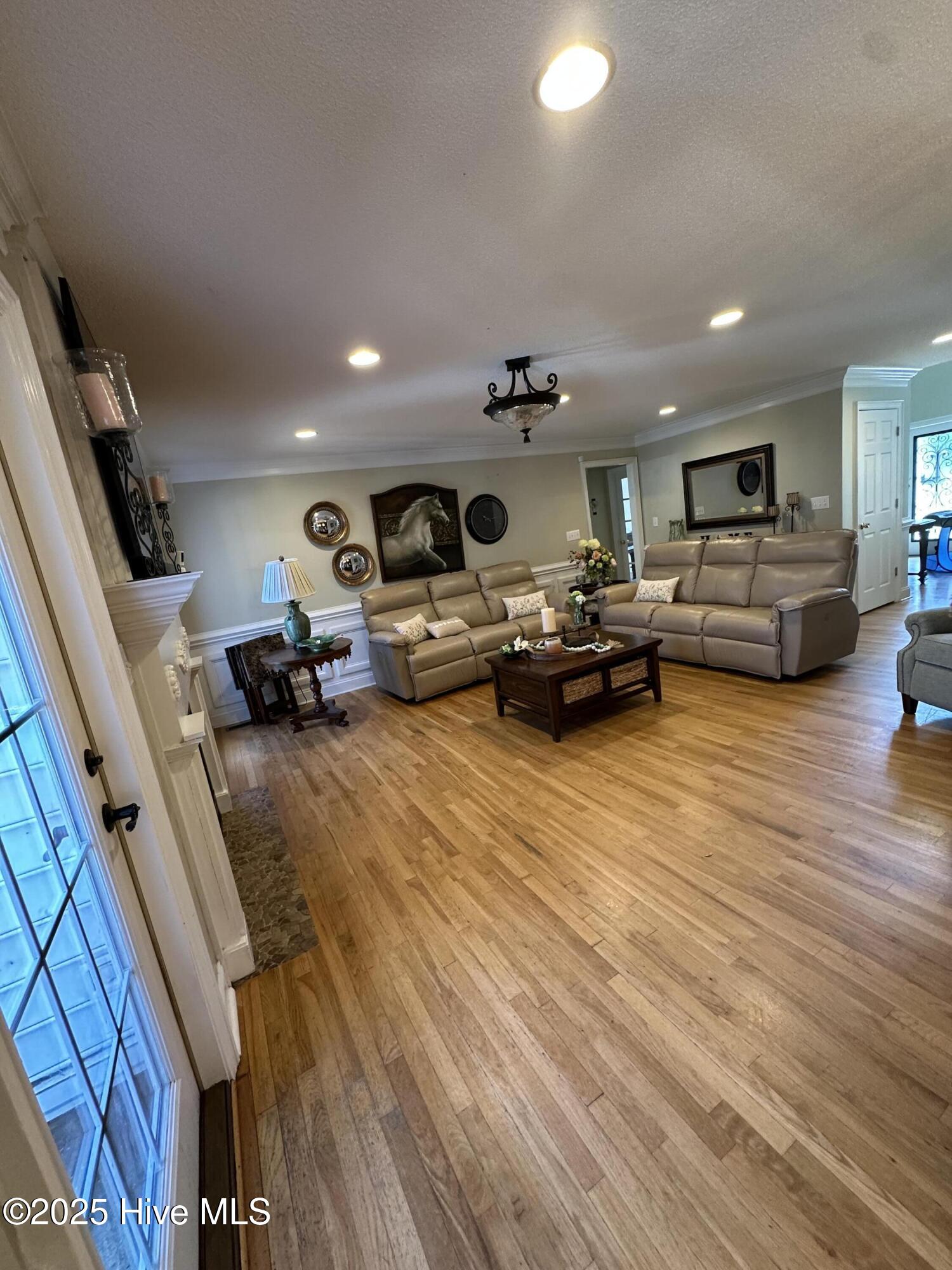 100514130 | Photo 39