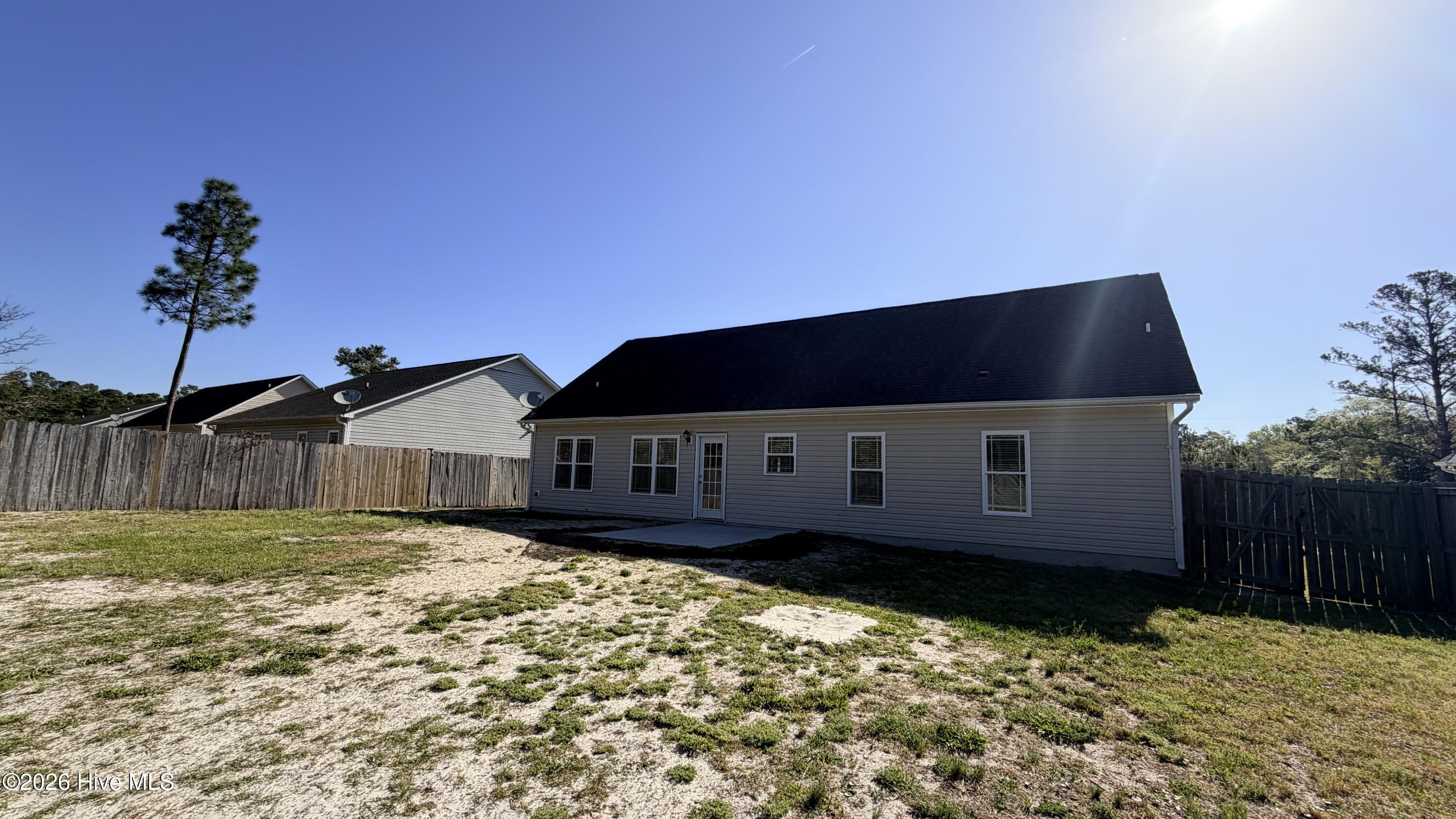 100559165 | Photo 25