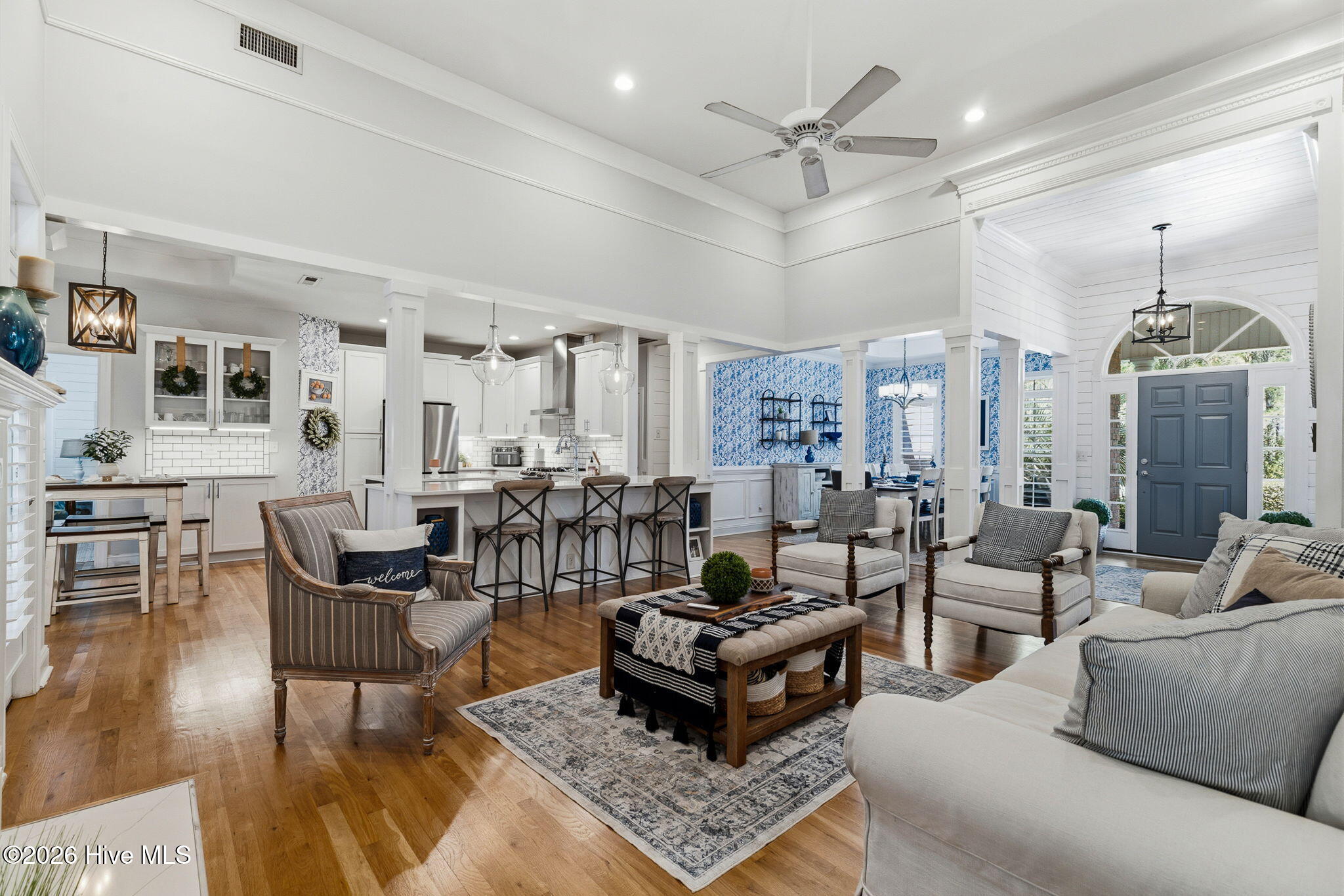 100561515 | Photo 20