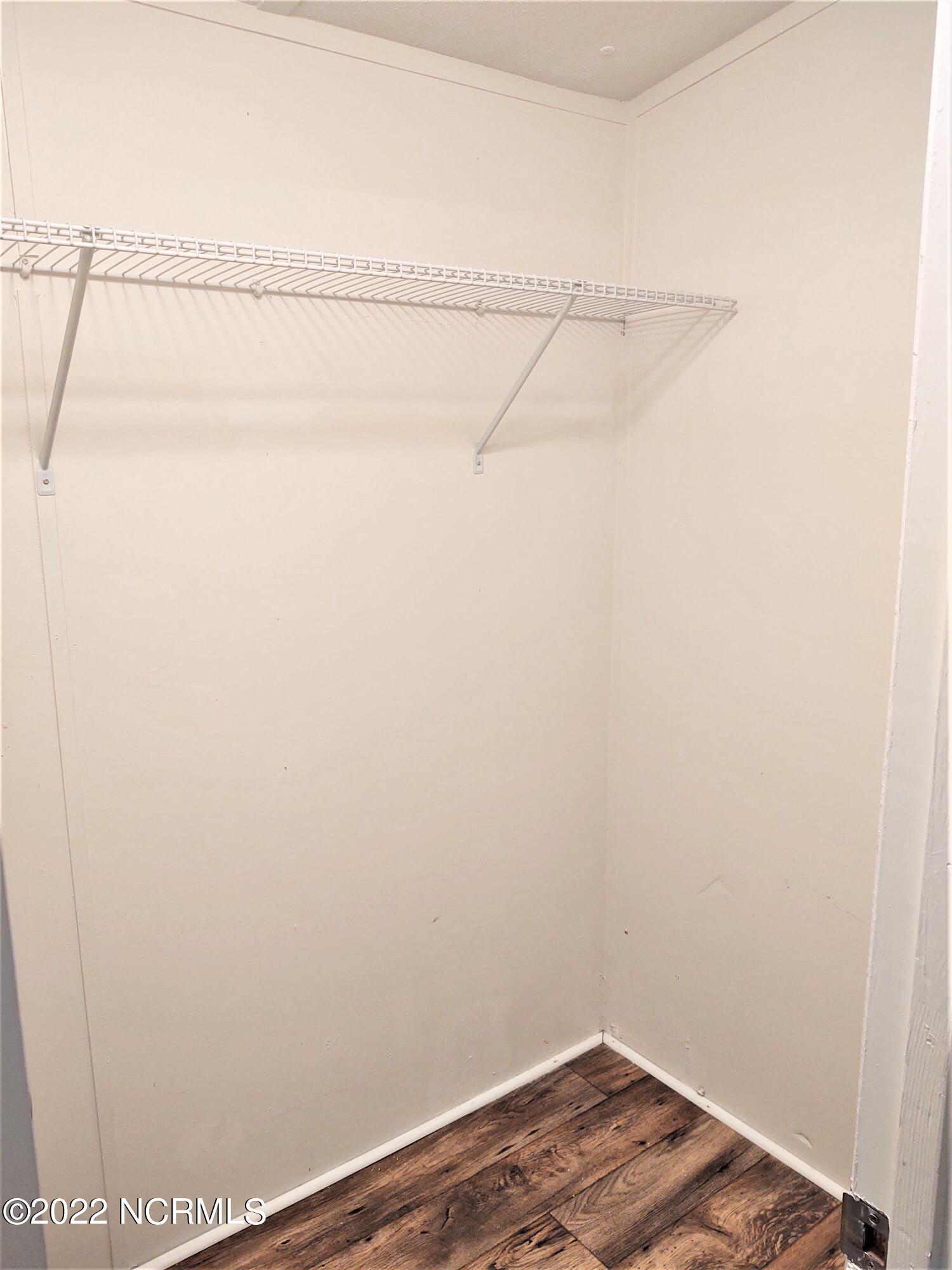 100560795 | Photo 13