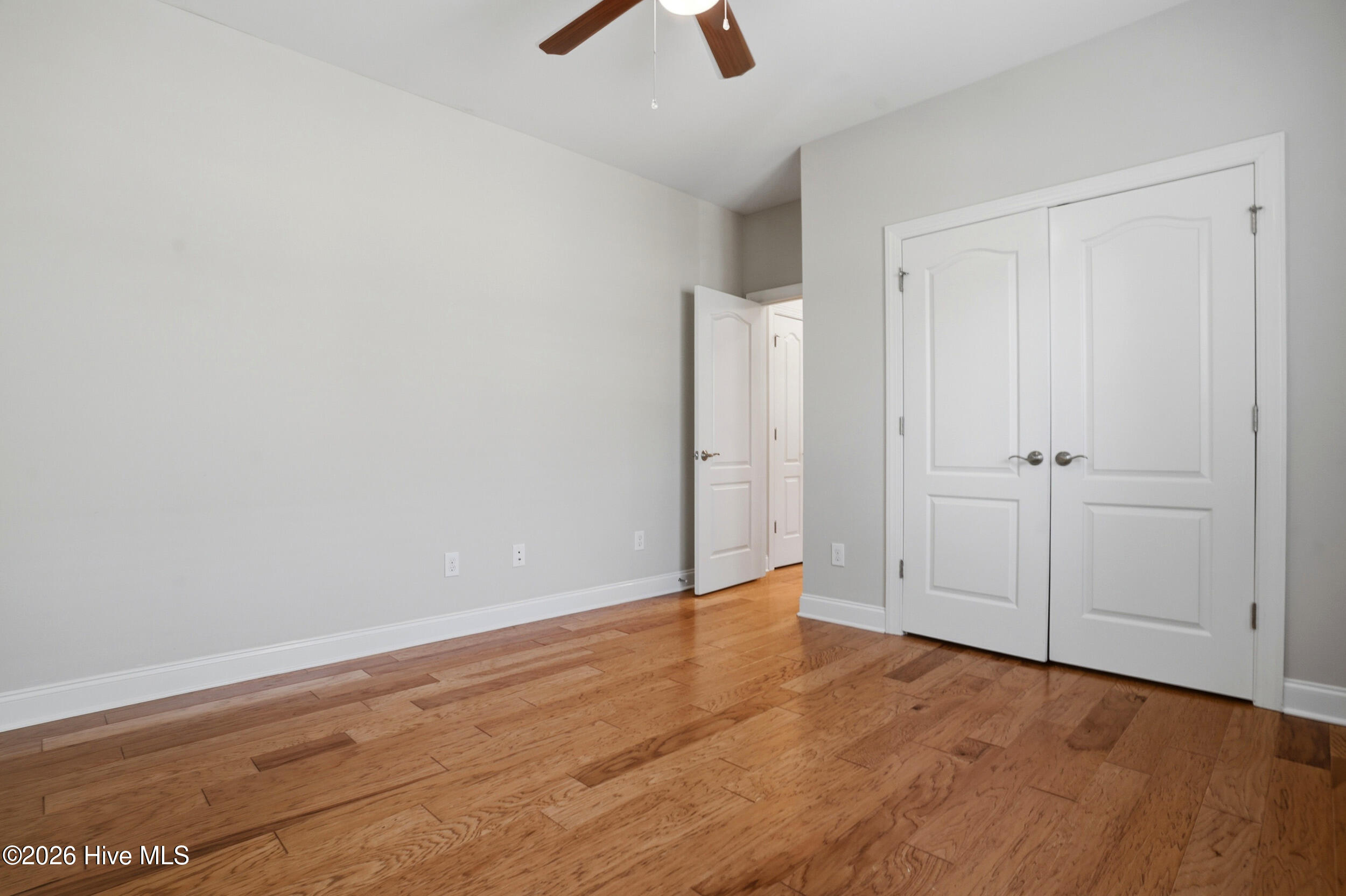 100567048 | Photo 32