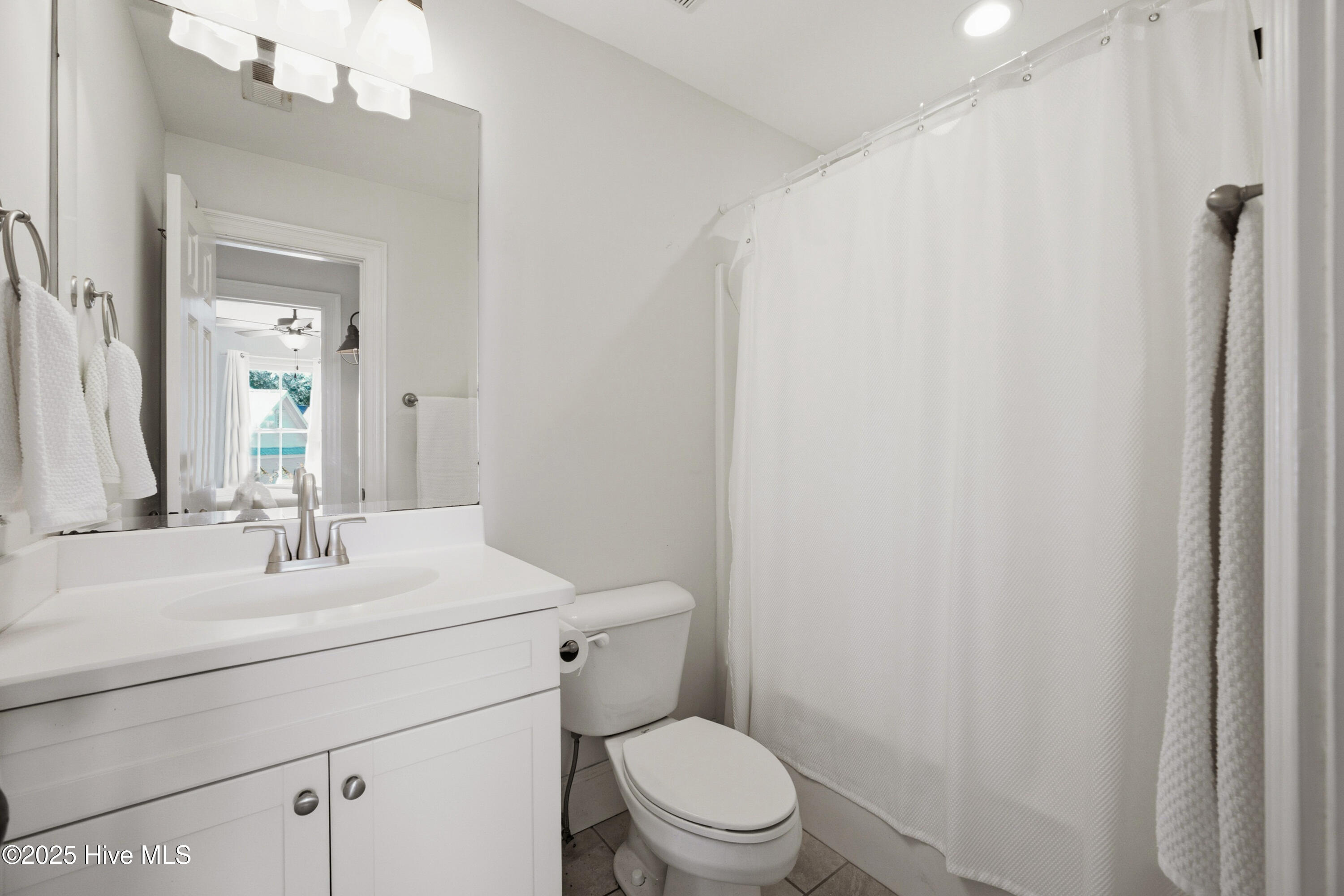 100541360 | Photo 54