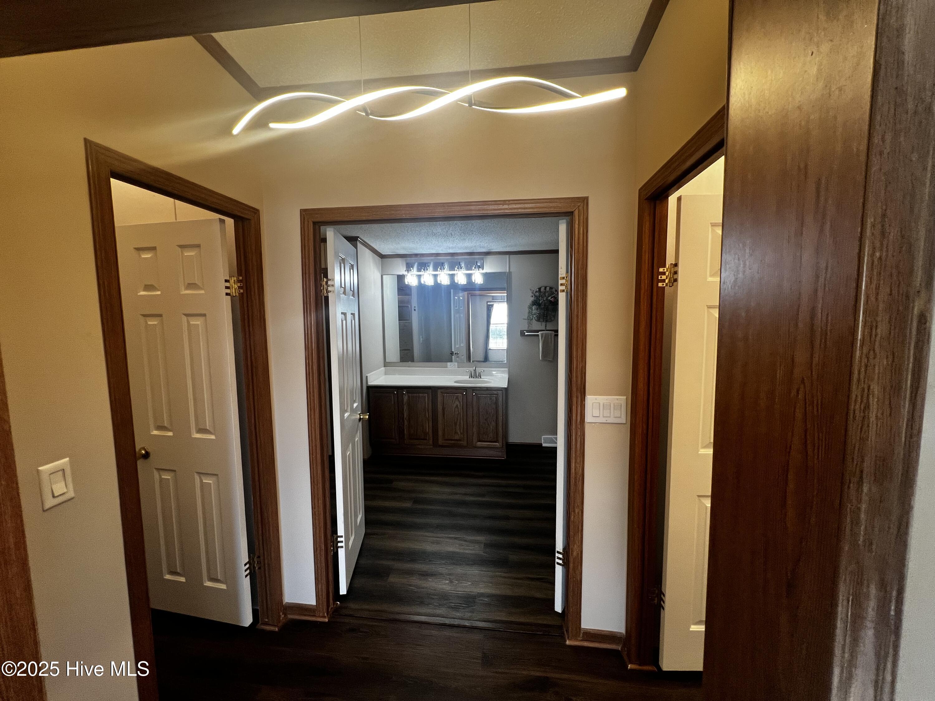 100546652 | Photo 19