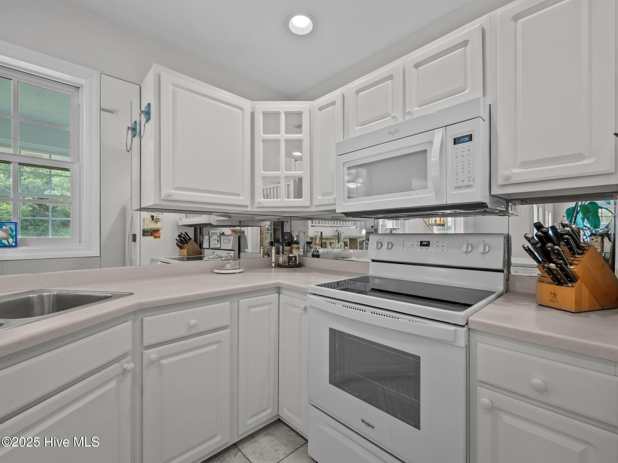 100513840 | Photo 13