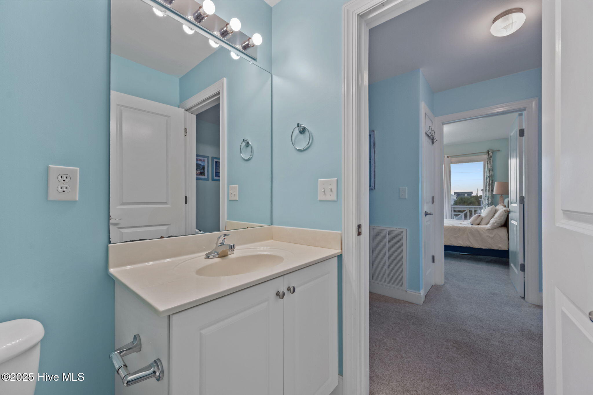 100537897 | Photo 30