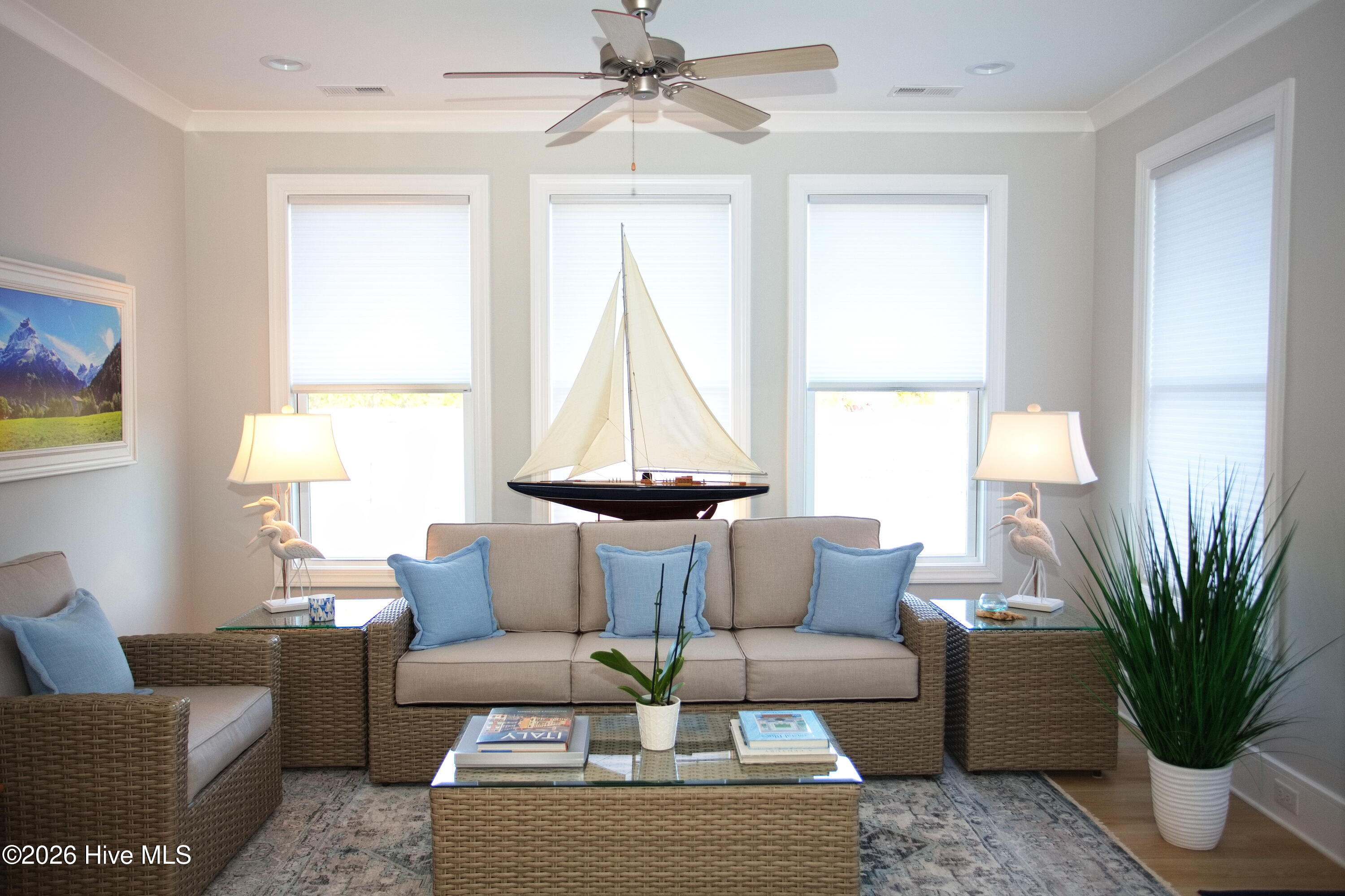 100548790 | Photo 14