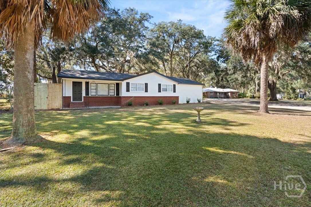 Homes for sale in Richmond Hill, GA | 35 Oak Hill Rd, Richmond Hill, GA 31324 | MLS# SA343242