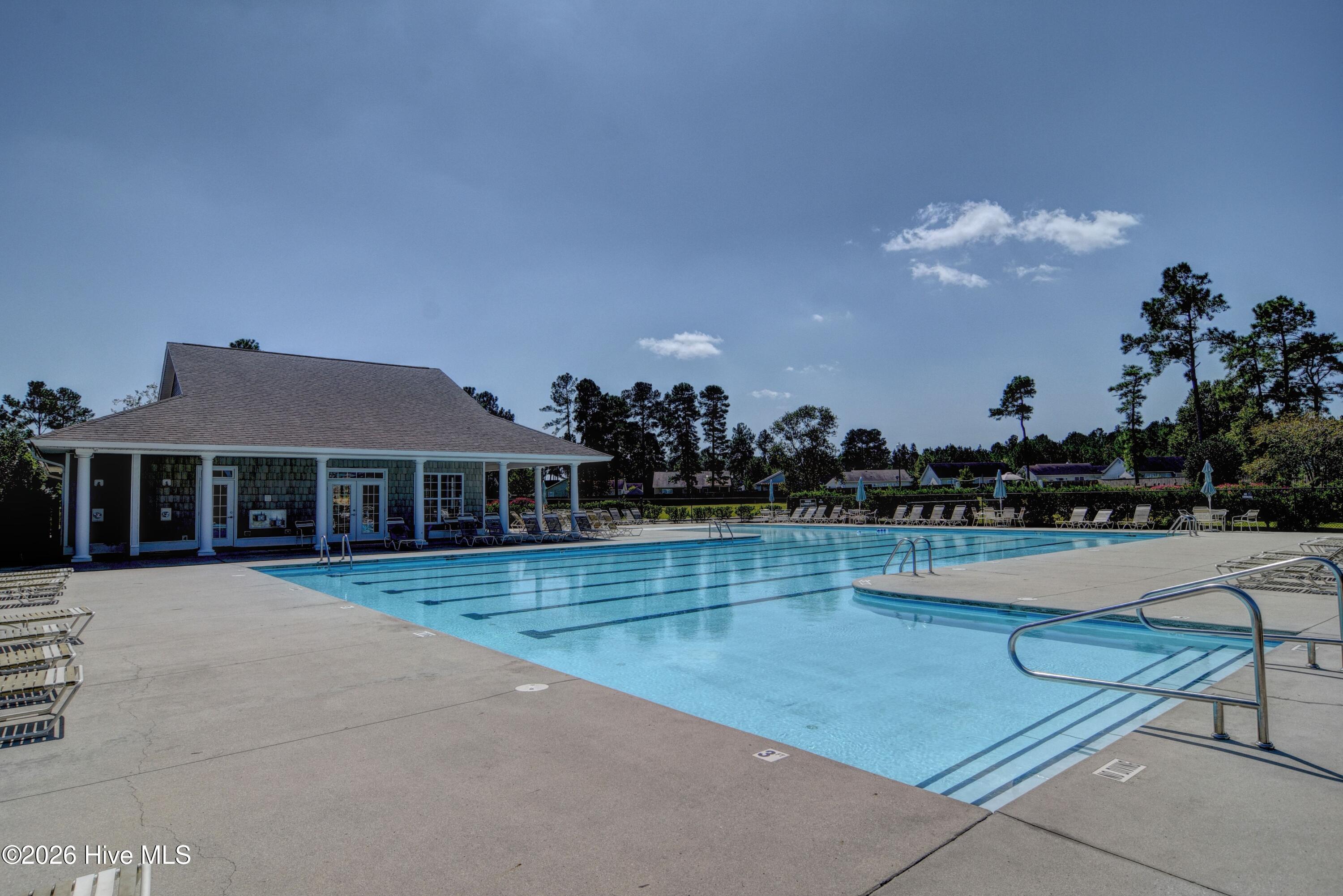 100561513 | Photo 42