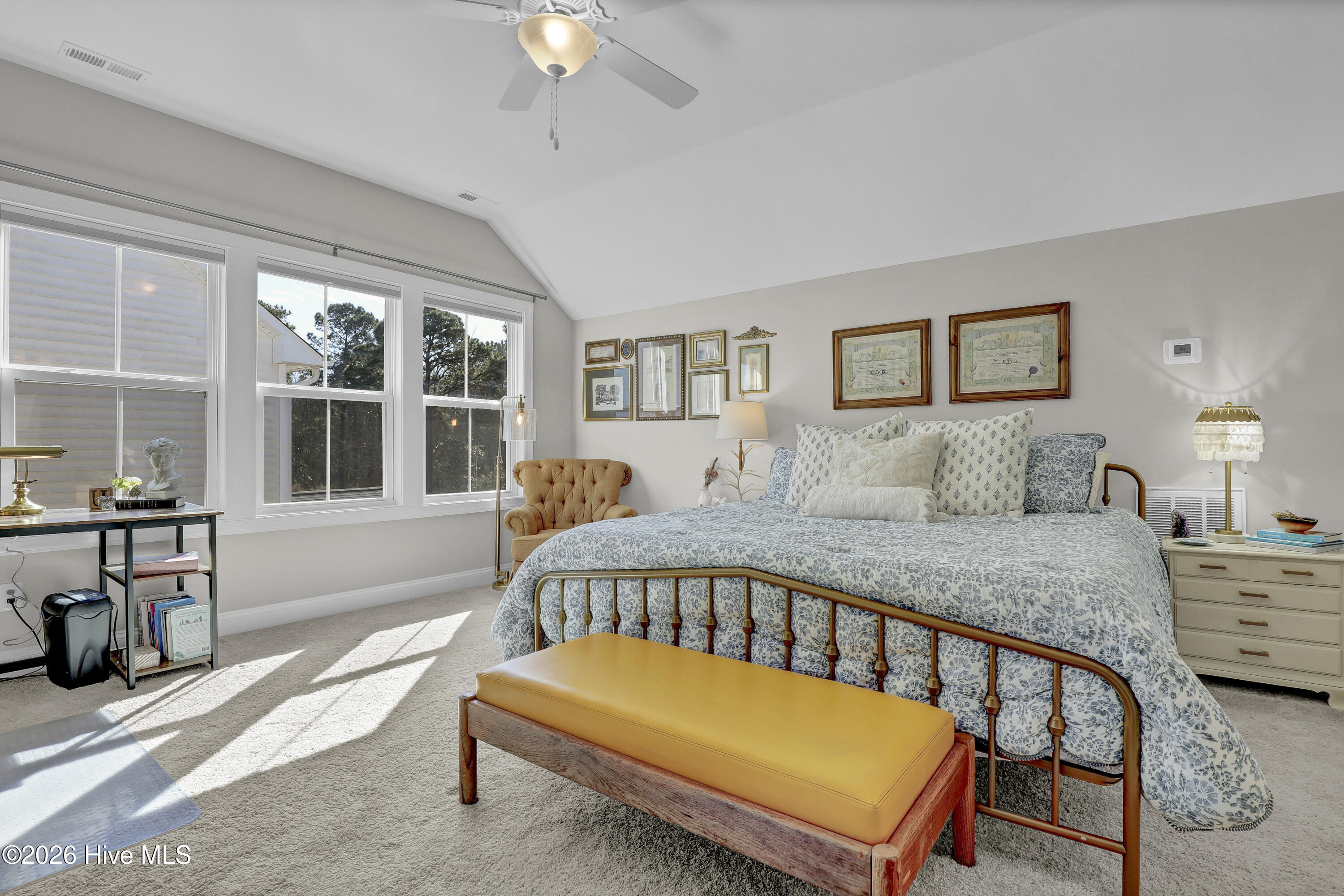 100550923 | Photo 24