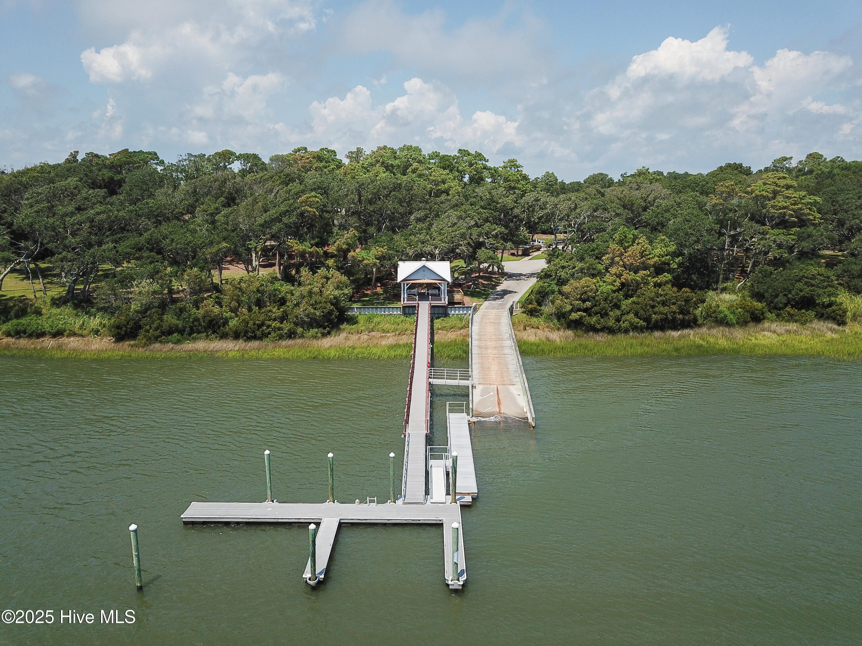 100545317 | Photo 29