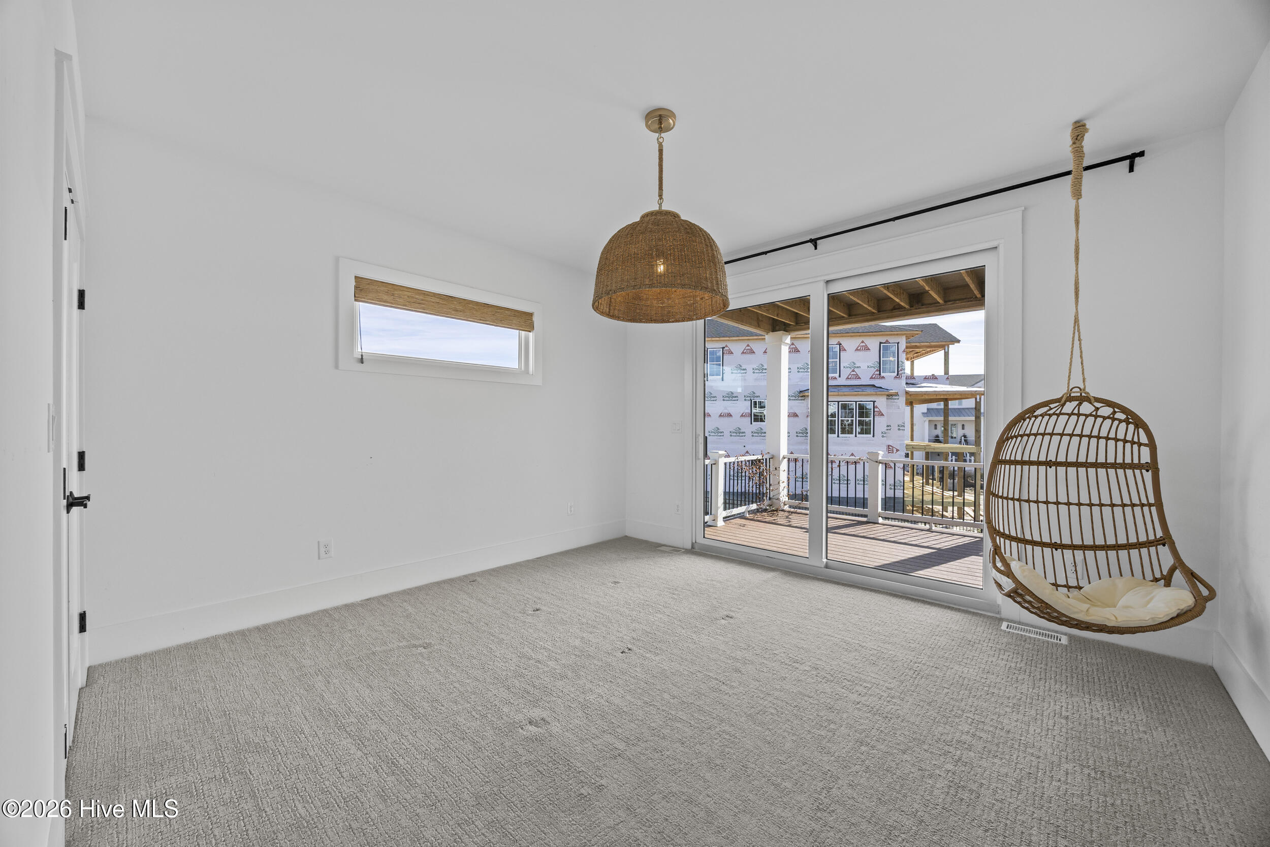 100551268 | Photo 41