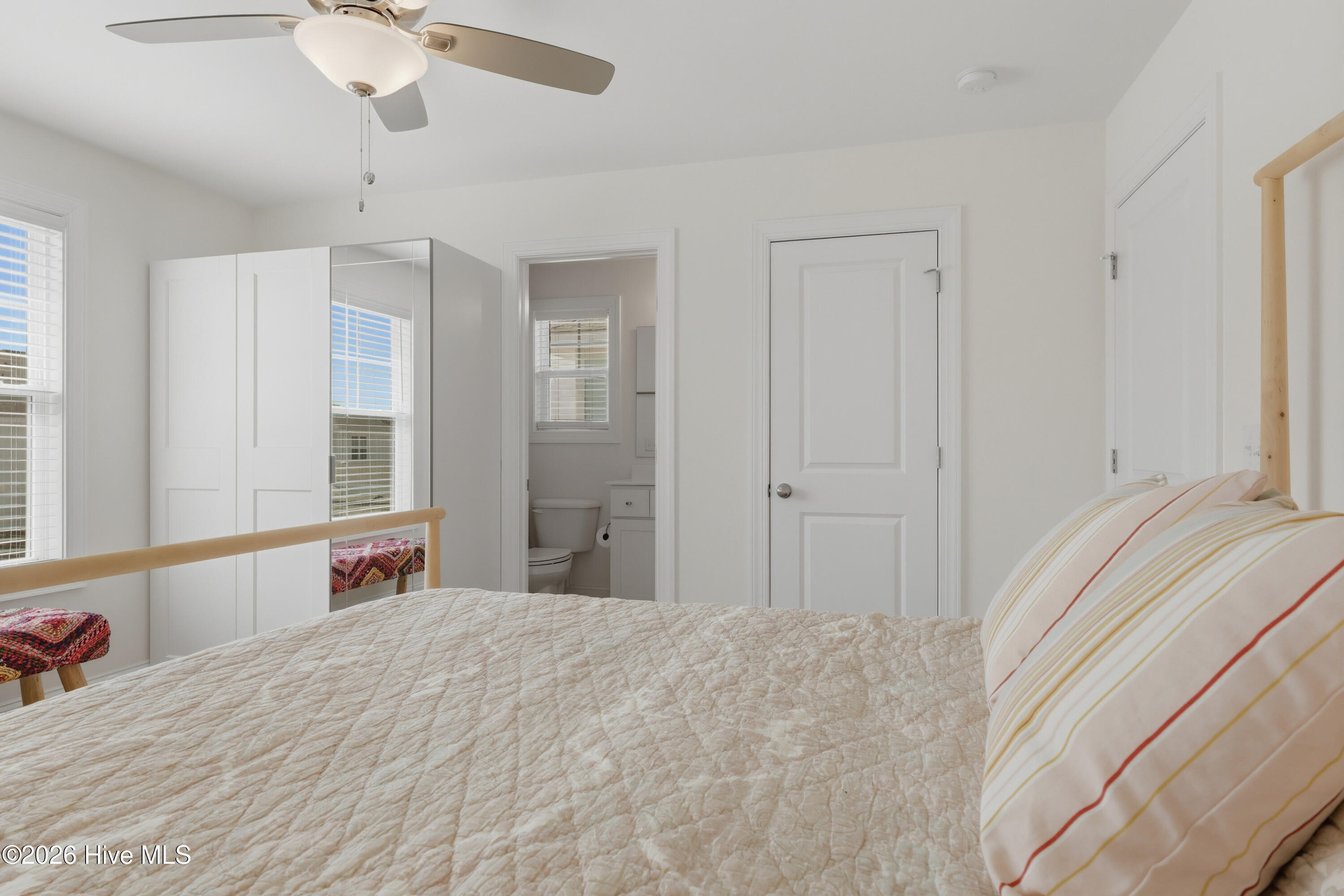 100558751 | Photo 30