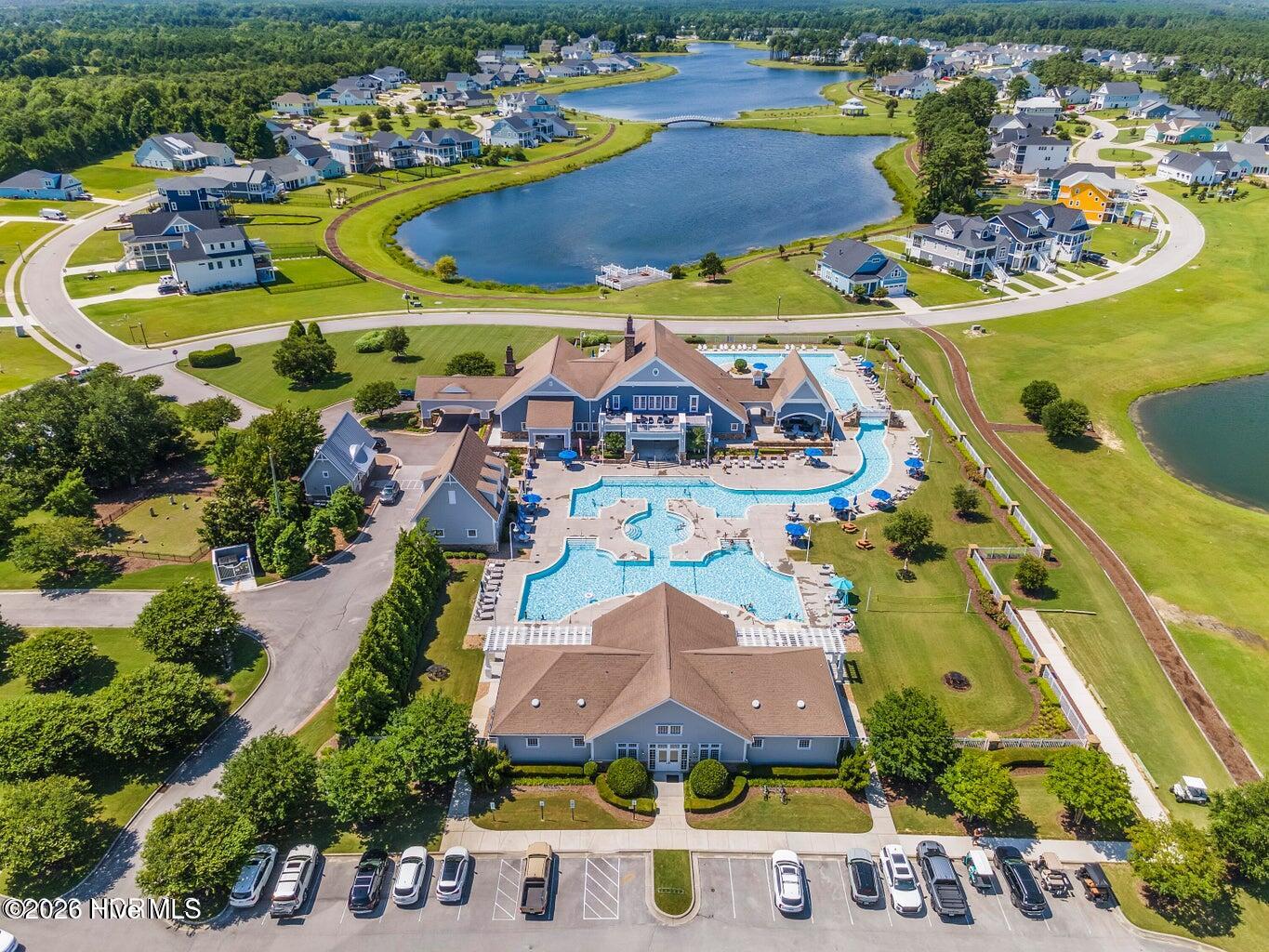 100556932 | Photo 53