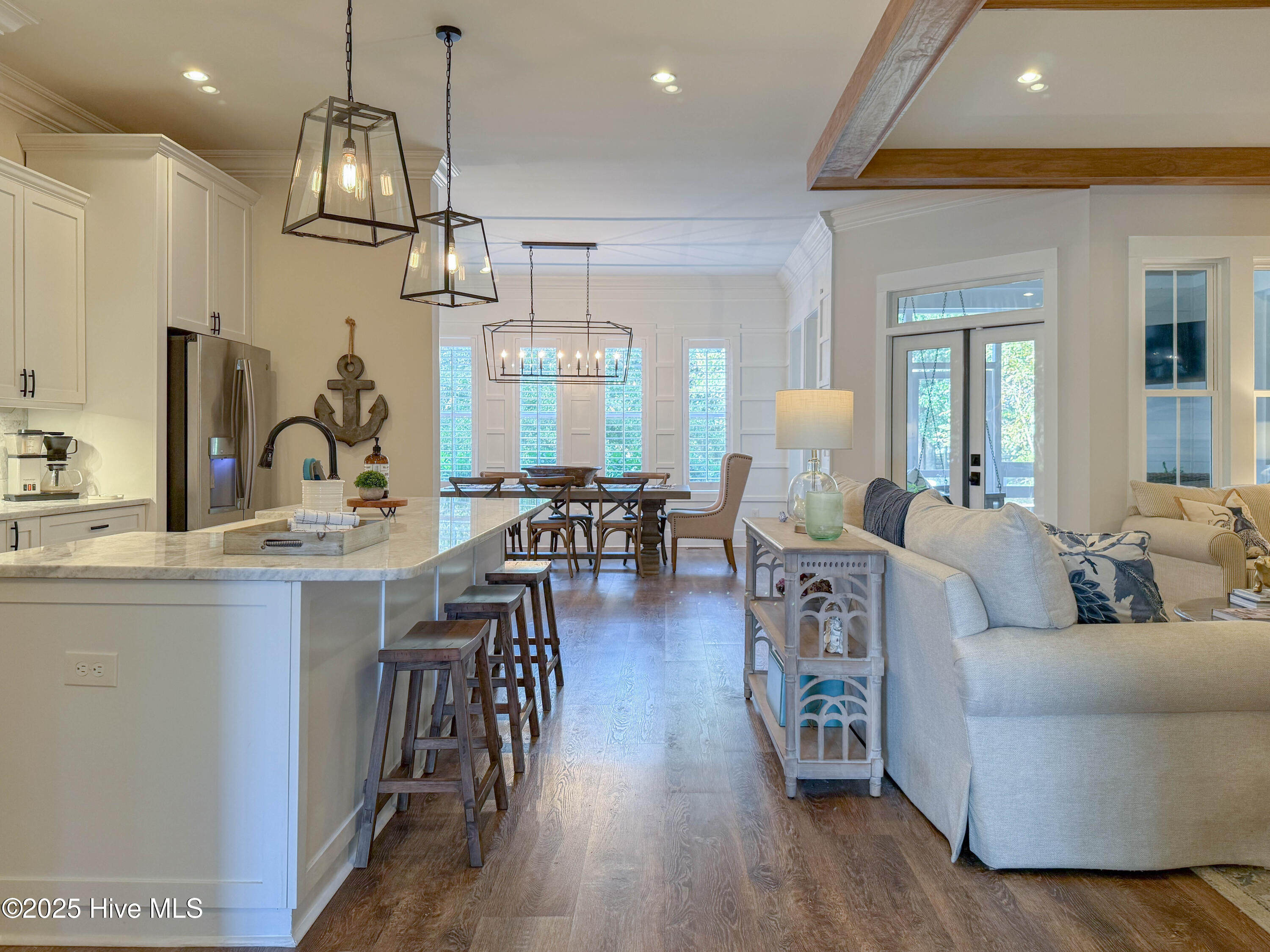 100556308 | Photo 16