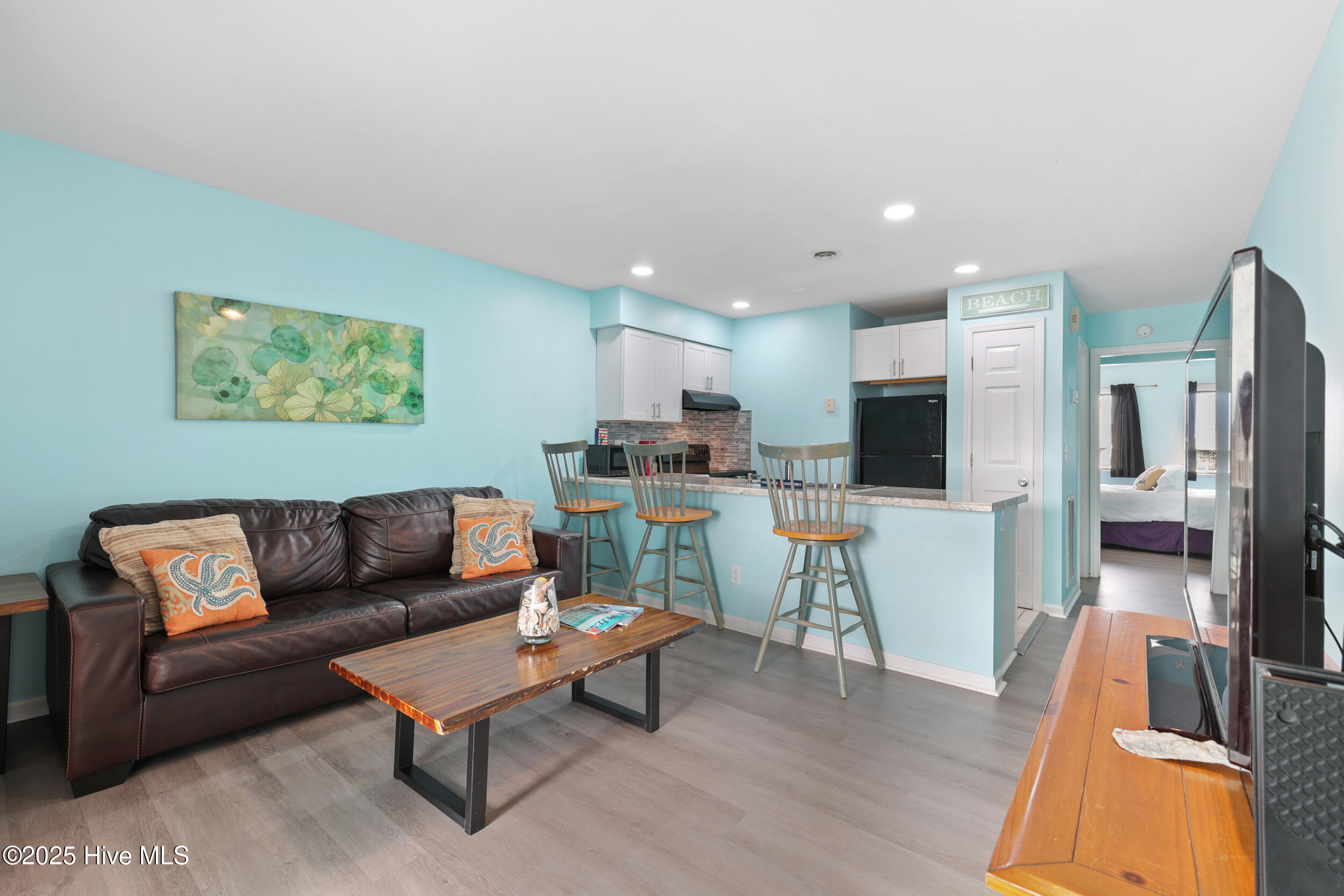 100534388 | Photo 12