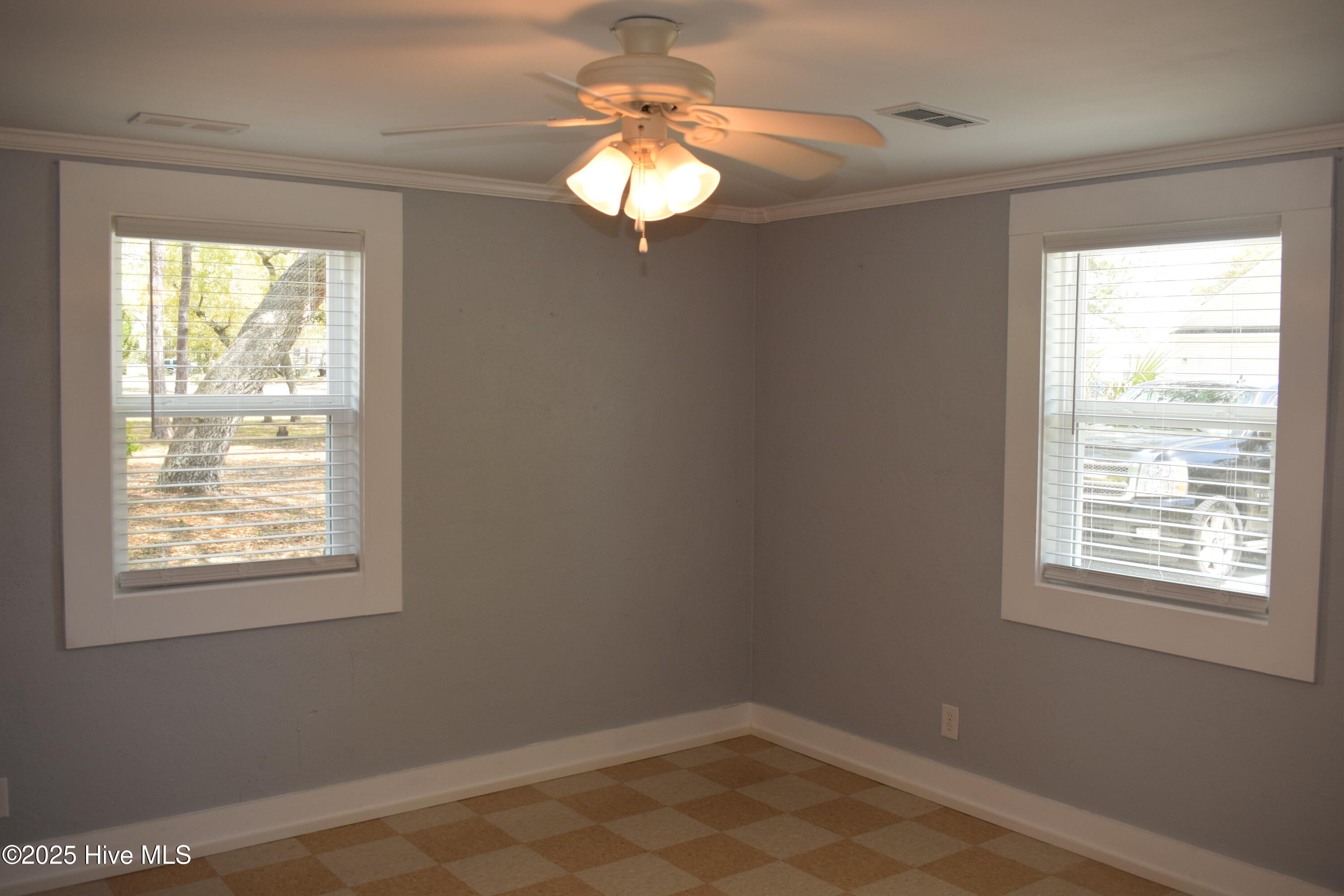 100500447 | Photo 31