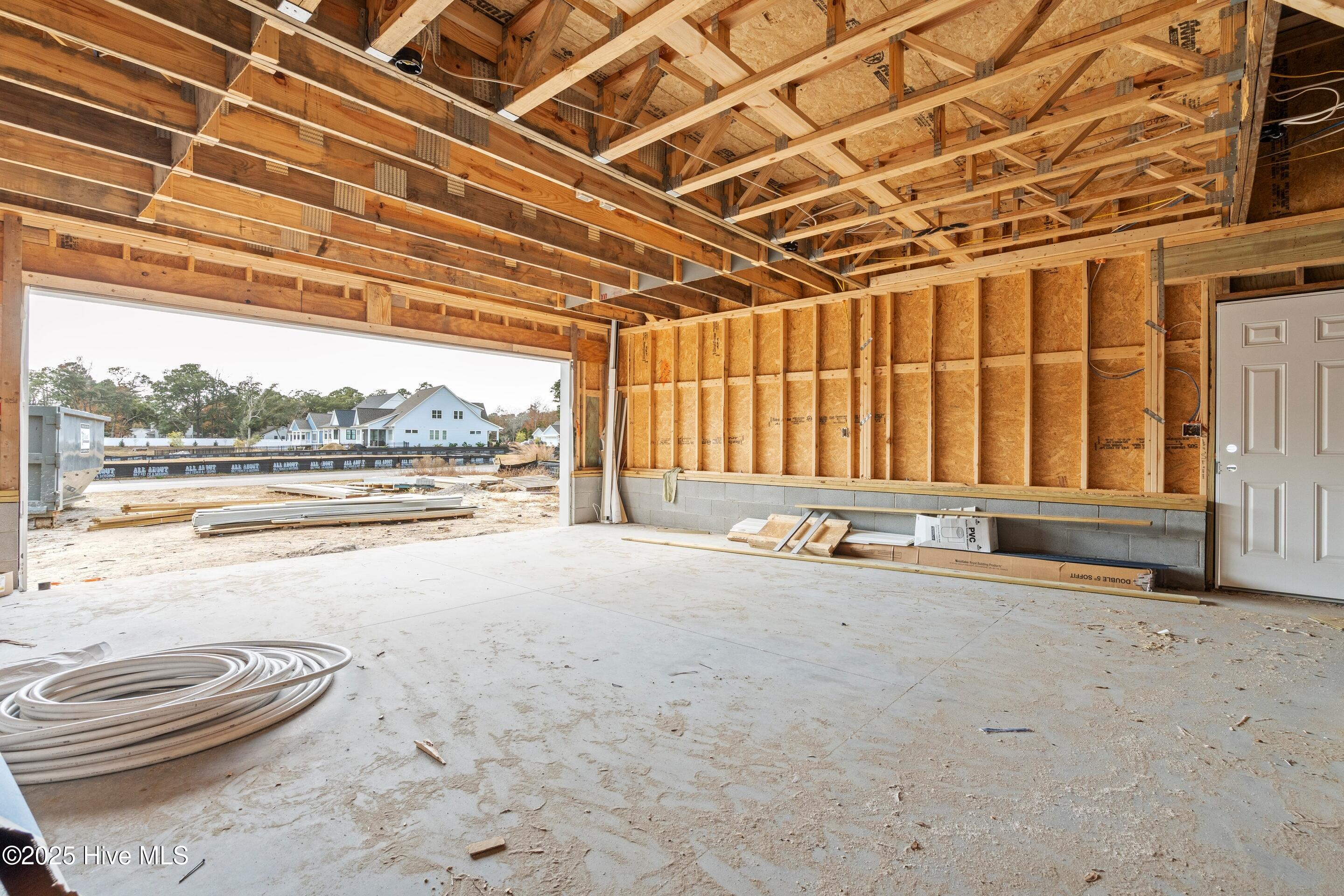 100543070 | Photo 29