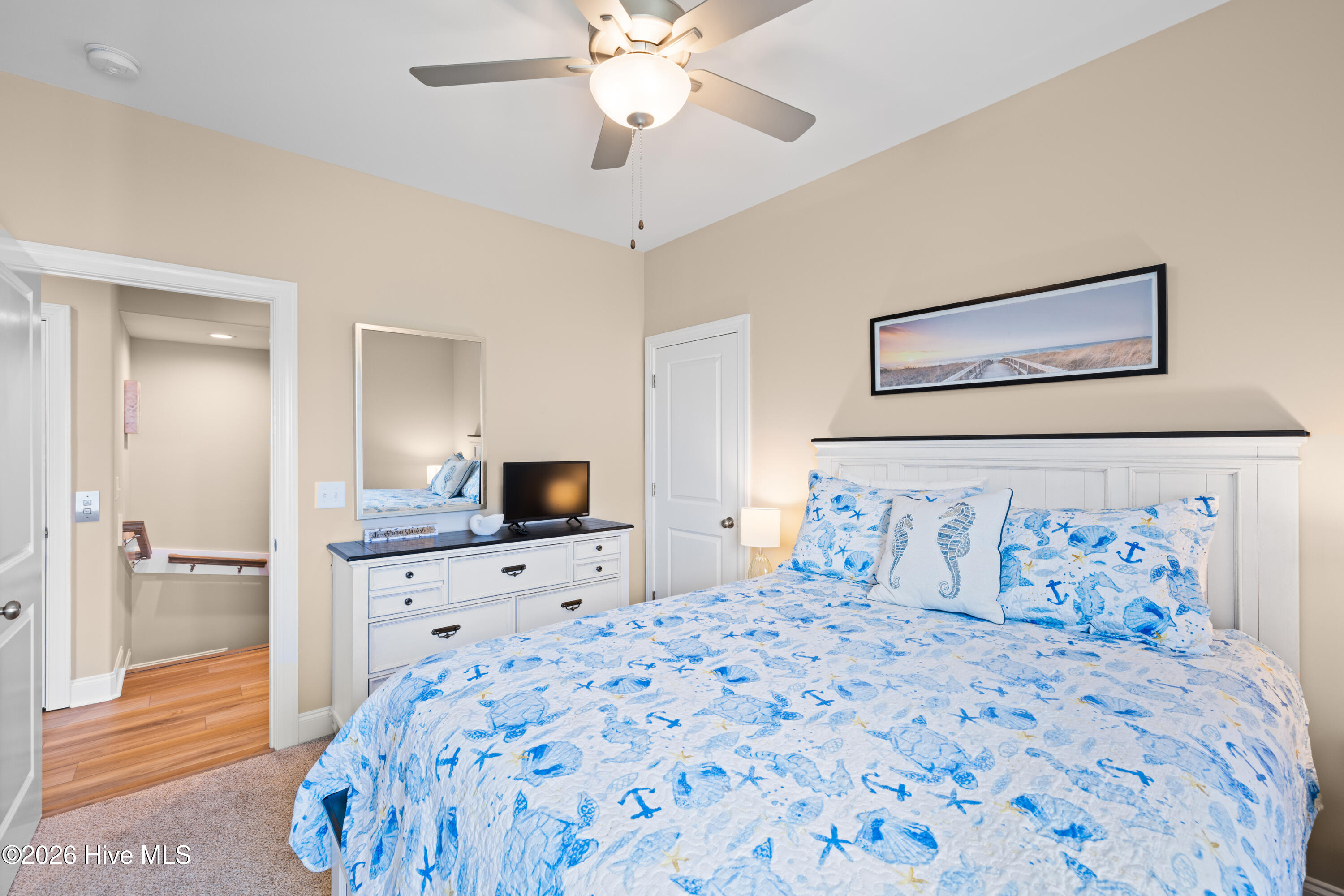 100552072 | Photo 30