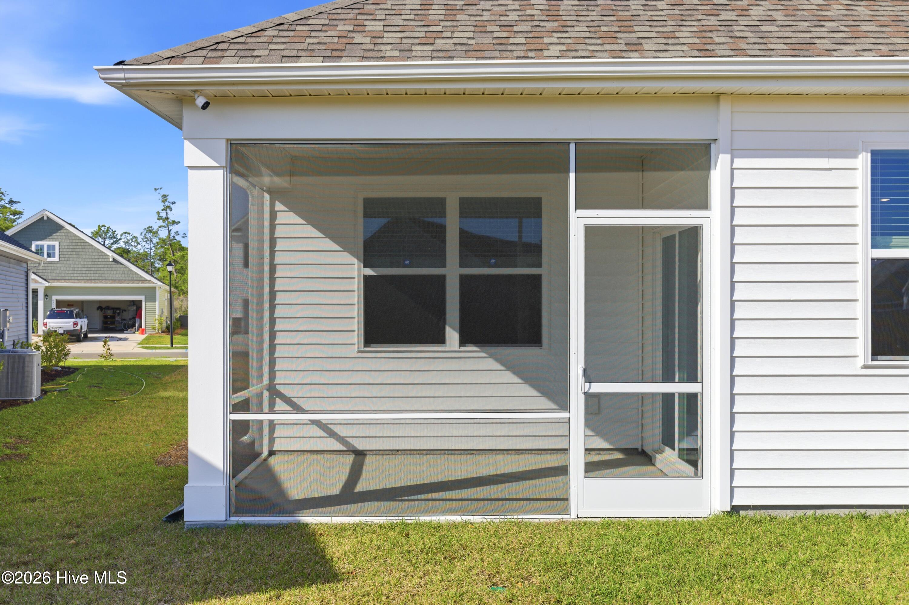 100563047 | Photo 11