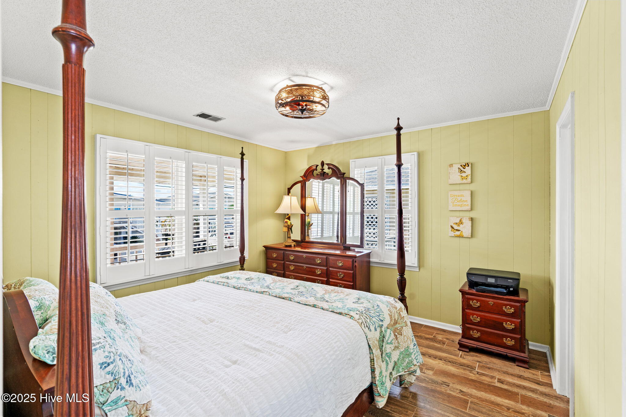 Bedroom #1